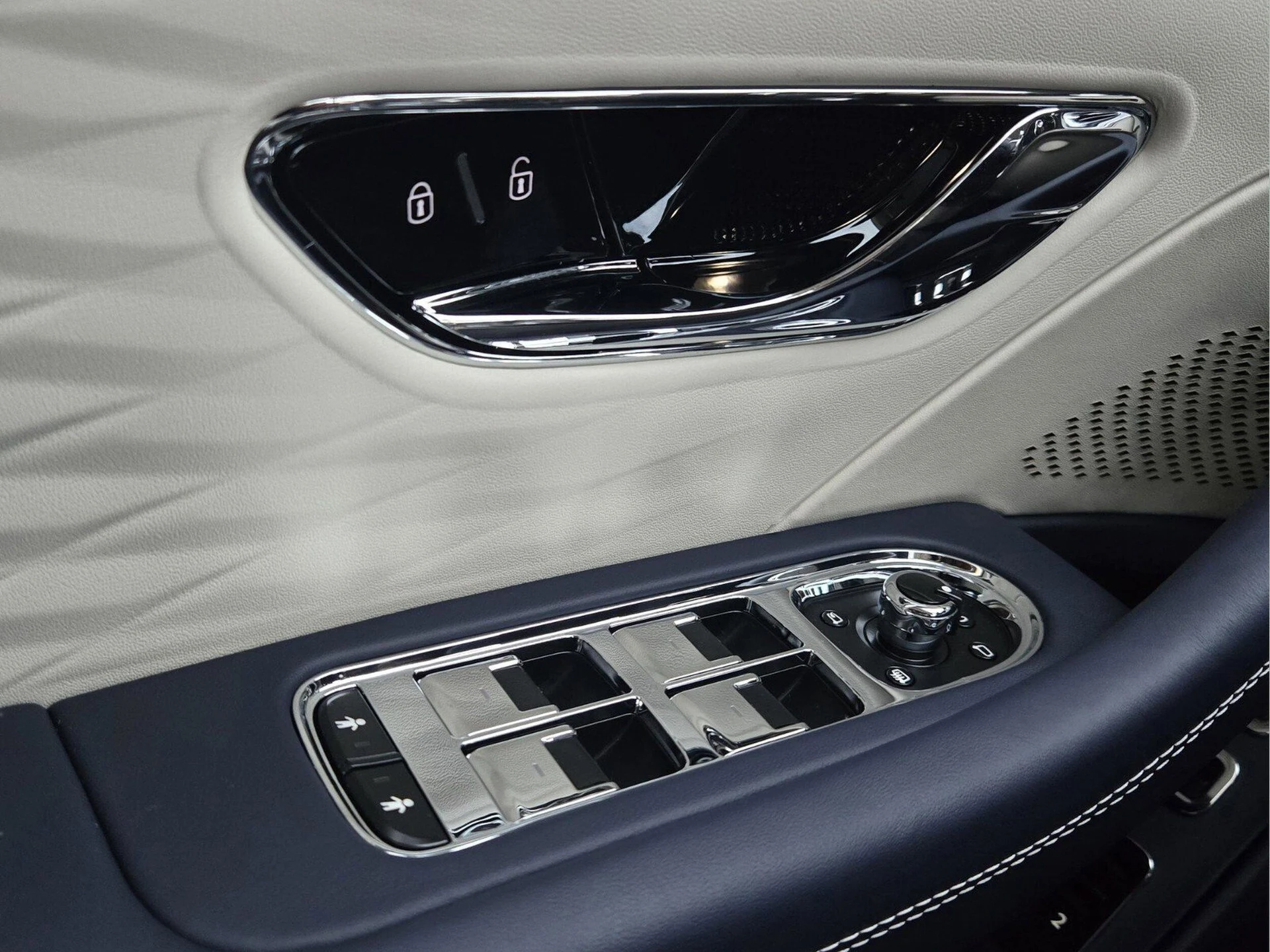 mph048_1932670875_222733270e650df9de4afa331b1a68f5x_4694b2b233