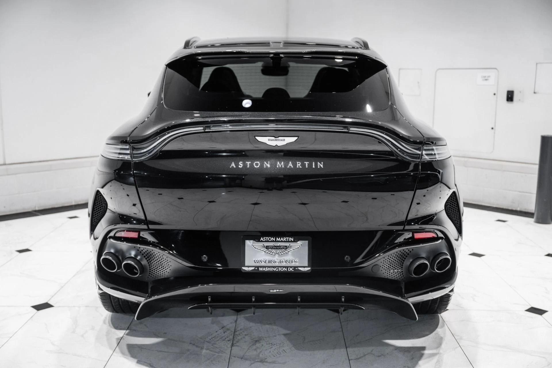 mph048_1983210459_New_2023_Aston_Martin_DBX_707_1785777382_80f616a57e
