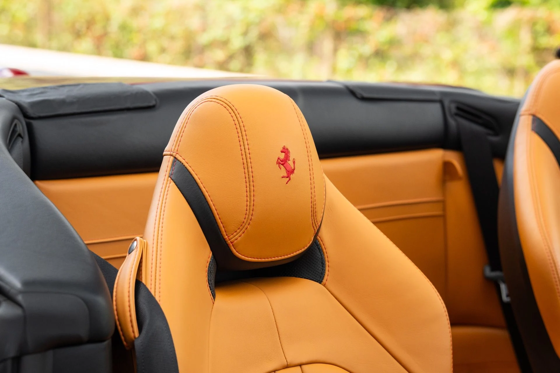 mph048_1993012049_Used_2015_Ferrari_California_T_1773337239_6c013f5991