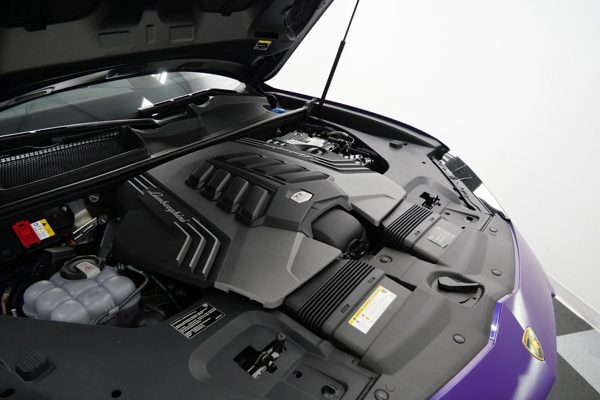 mph048_1995251898_Used_2023_Lamborghini_Urus_S_HIGHLY_Optioned_Ad_Personam_Paint_94_K_in_Options_1773247246_5cf443bfd2