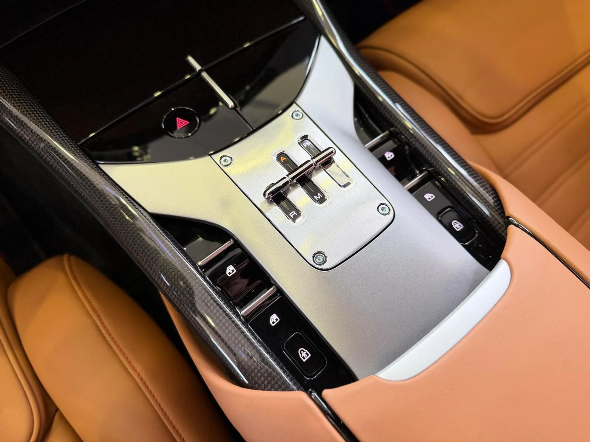 mph048_200049970_a30de270f73b4fbfa08cf8ecacf9a474_48a63d6a49