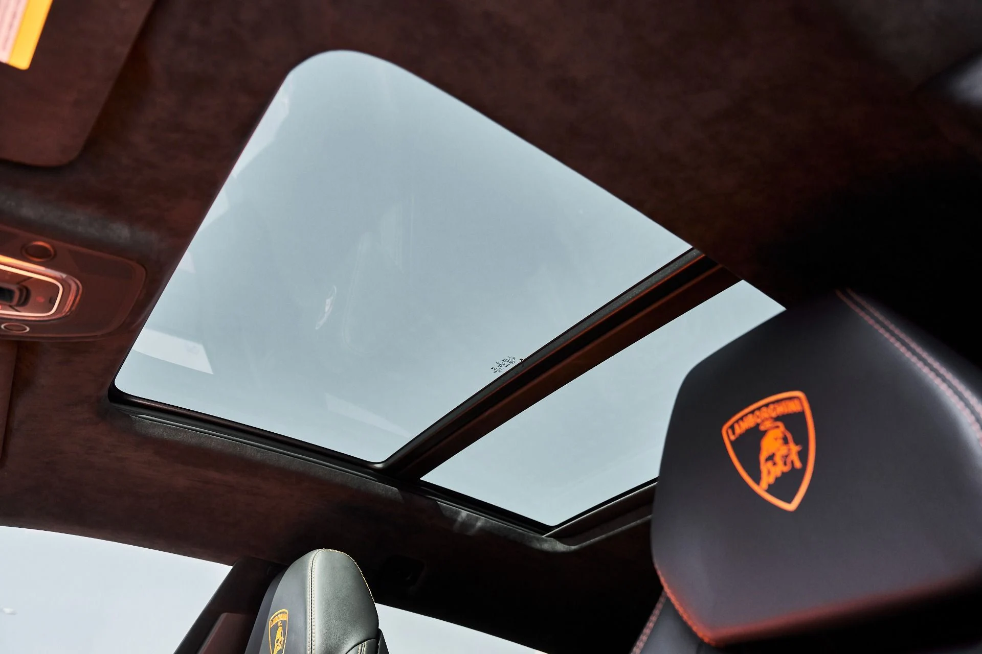 mph048_2010887709_Used_2022_Lamborghini_Urus_1778204462_aabf91a854