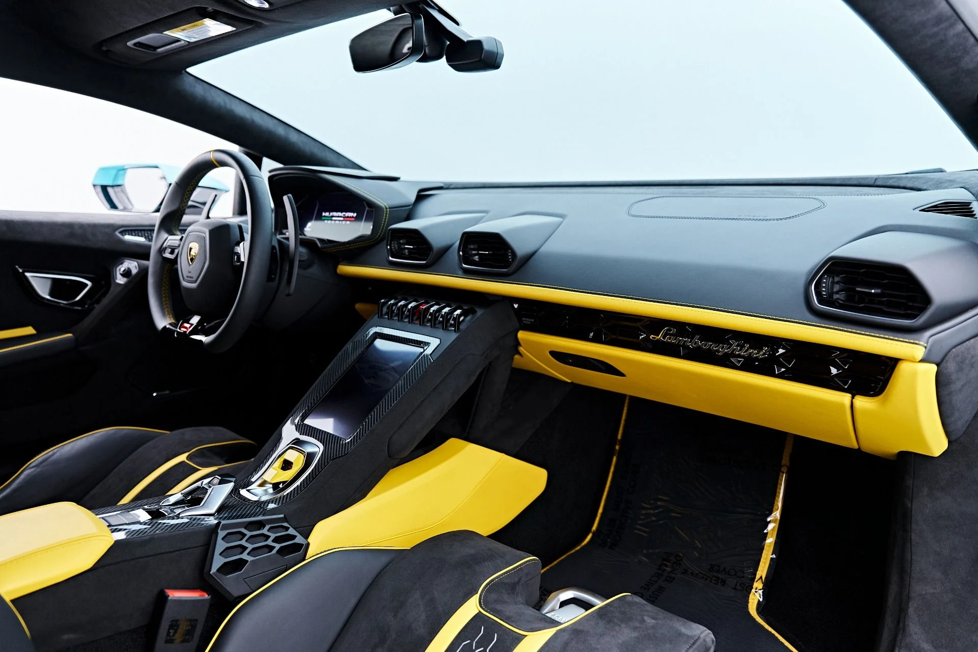 mph048_2023269648_Used_2024_Lamborghini_Huracan_Tecnica_Base_1788455443_32816b737b
