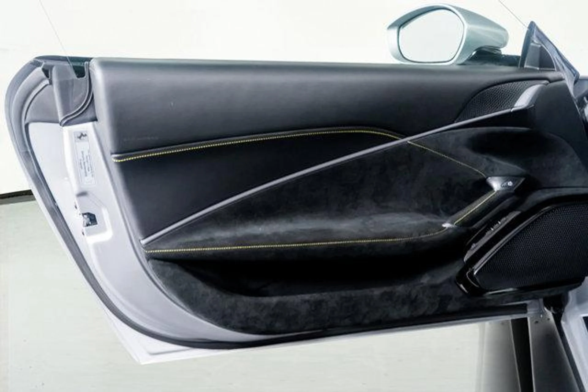 mph048_2029734486_0wzd_Qpt_Jomz_F9_H_Wj_UD_Vw9p_C_Wj_Q_d0b0802c0f