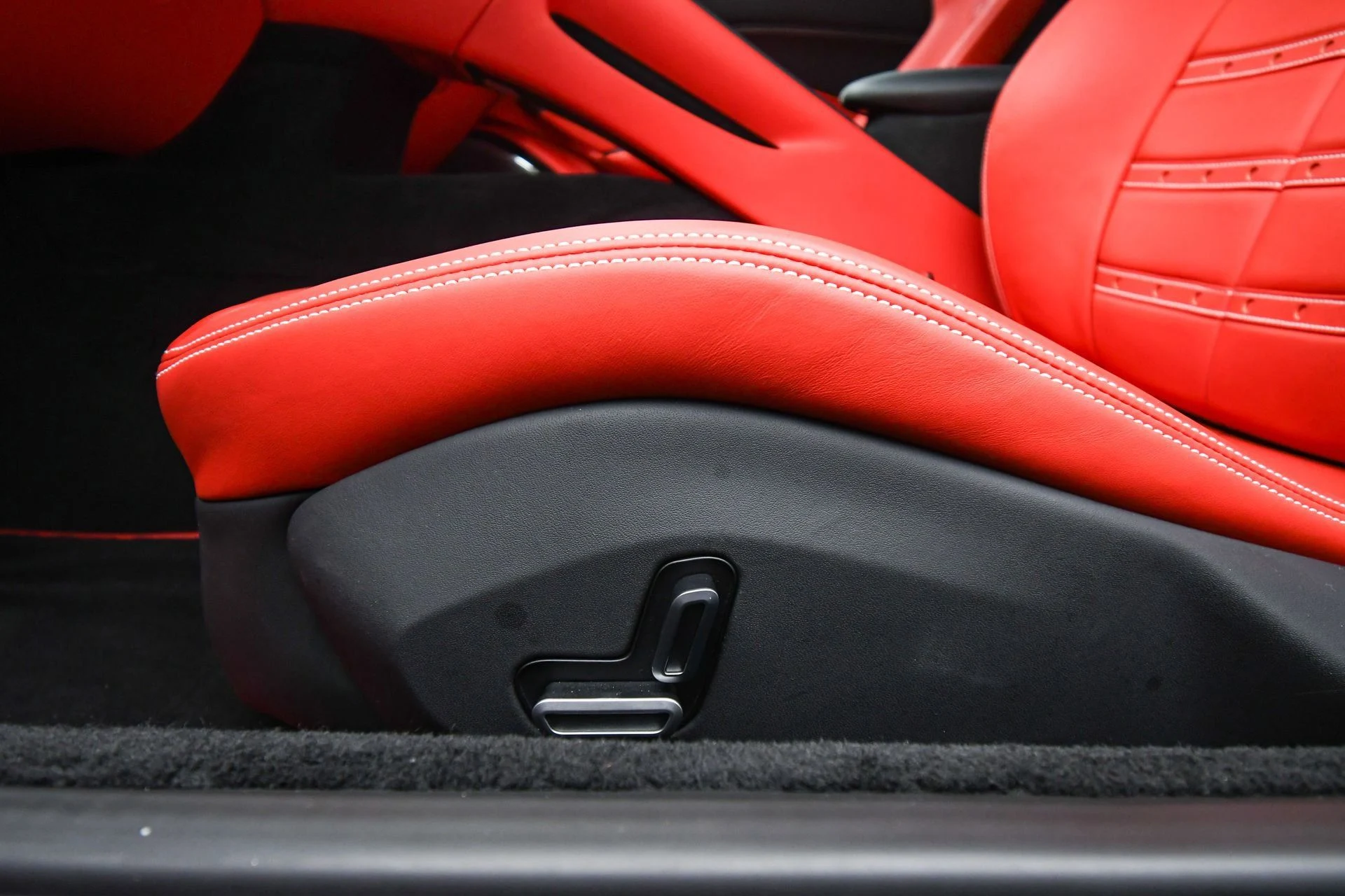 mph048_2040110386_a6d770551af64edc99666bc76d5638ef_b94034224e