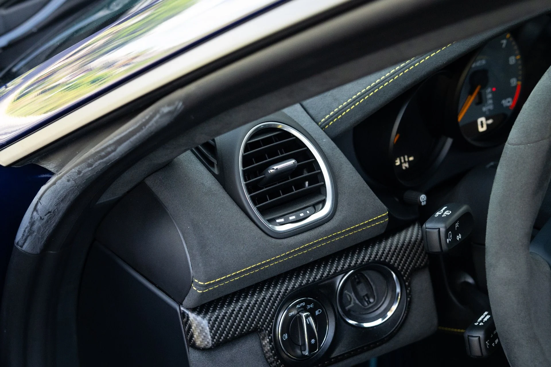 mph048_2074080283_Used_2024_Porsche_718_Cayman_GT_4_RS_1775021157_3fb8b29010