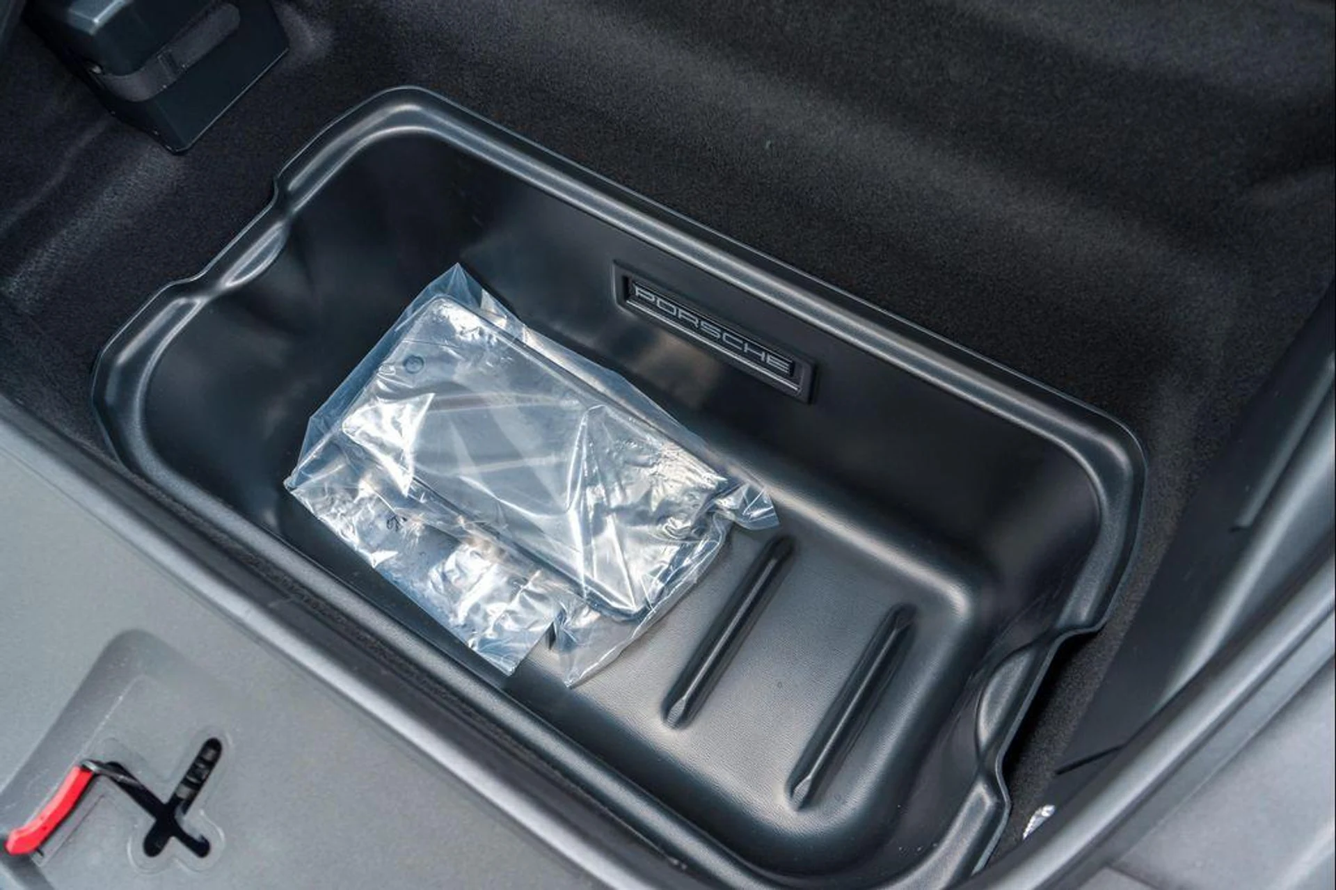 mph048_2085750057_r1_Zq03_P_Sivz_P1_Pew_L0_R27_S_Oi_Hy_Y_870e325218