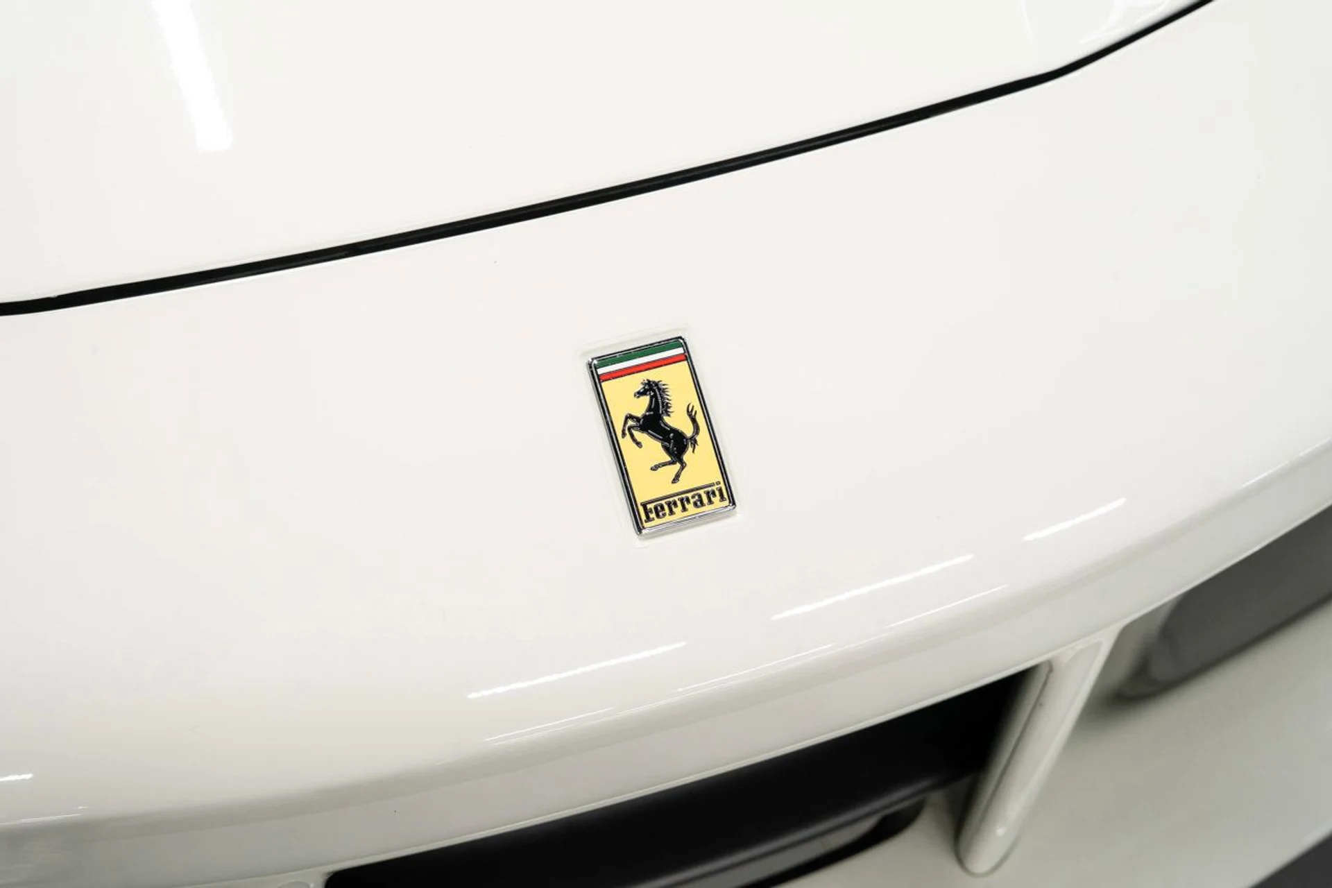 mph048_2106091426_ferrari_488_gtb_2018_f6f4fe78c3