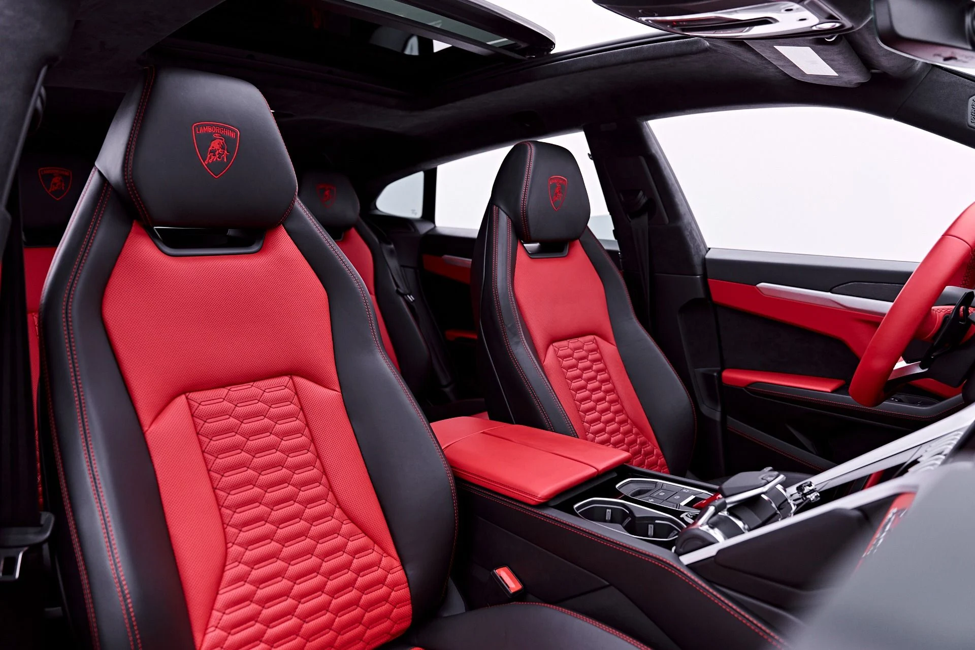 mph048_214806530_Used_2019_Lamborghini_Urus_Base_1782948004_94abd56c6c