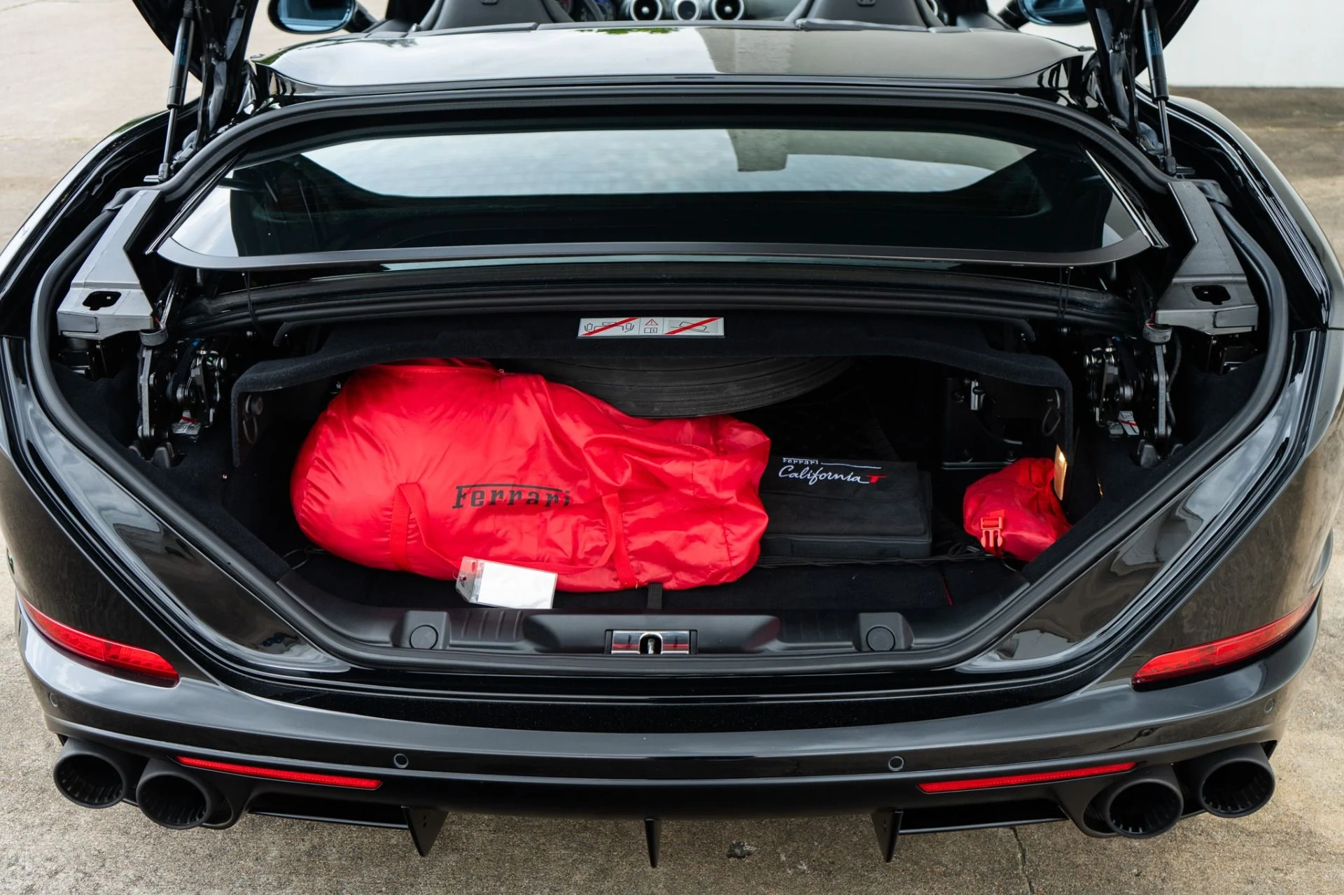 mph048_216030168_Used_2018_Ferrari_California_T_1781897597_06237351d6