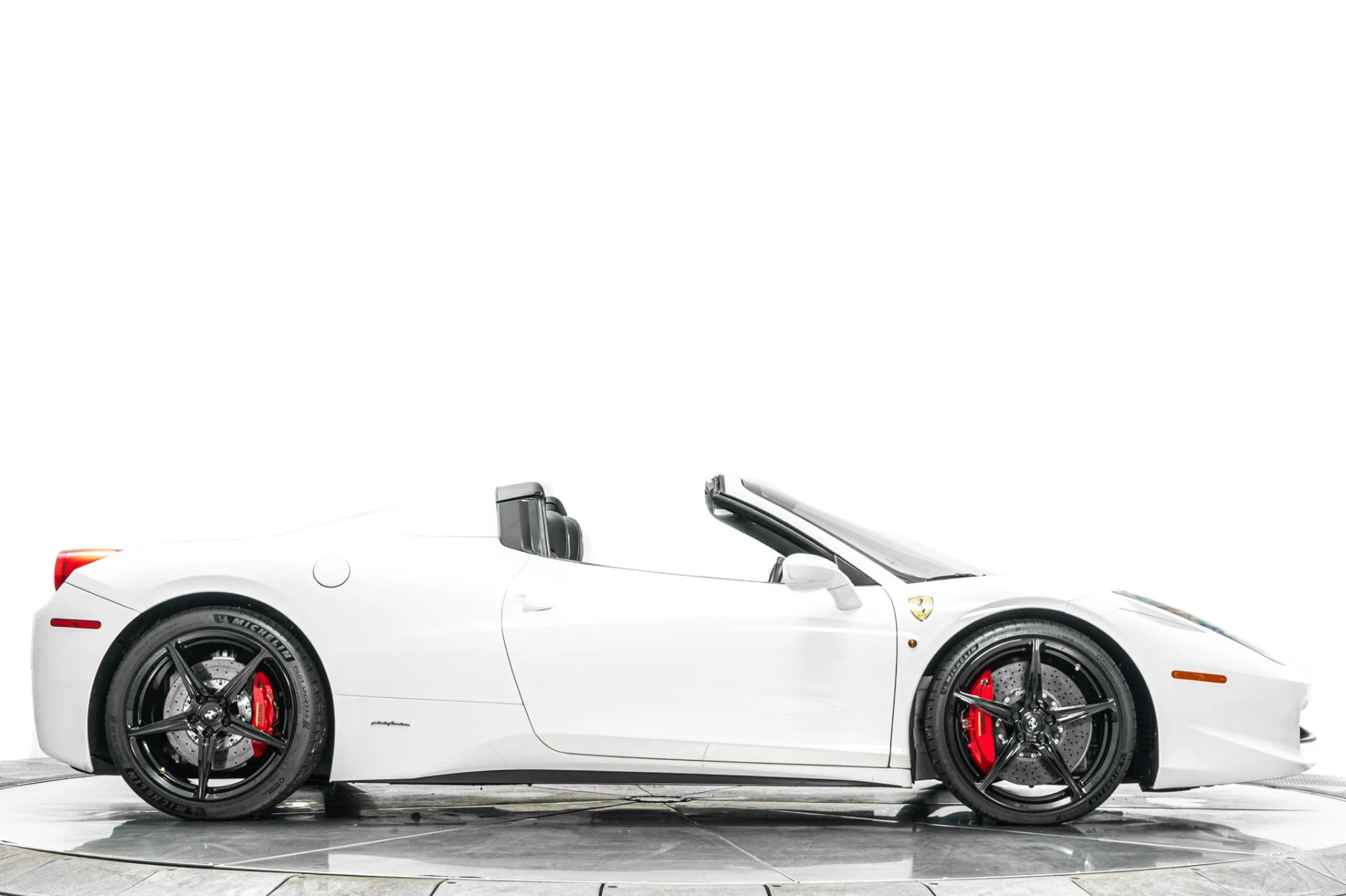 mph048_2164508190_Used_2015_Ferrari_458_Spider_Daytona_Seats_Forged_Wheels_Sport_Exhaust_1785443916_9d22275a3a