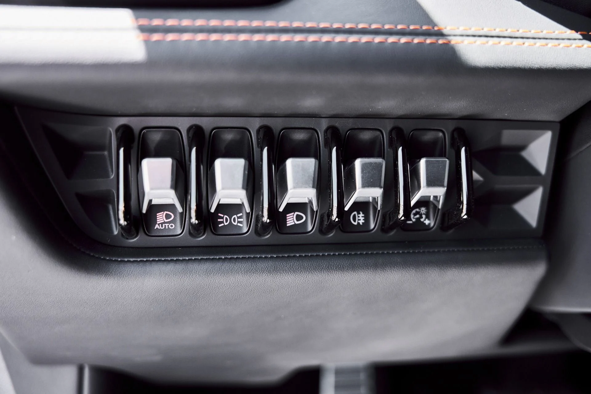 mph048_2165396537_Used_2021_Lamborghini_Huracan_EVO_Base_1780708764_4a2dea8d54