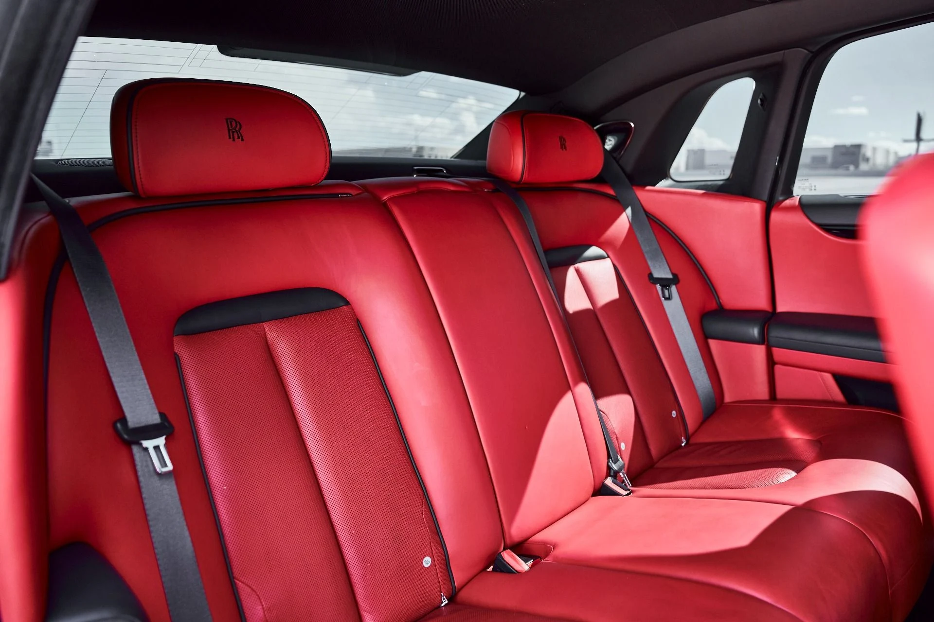 mph048_2173071713_Used_2022_Rolls_Royce_Ghost_Base_1772766045_994baf6de6