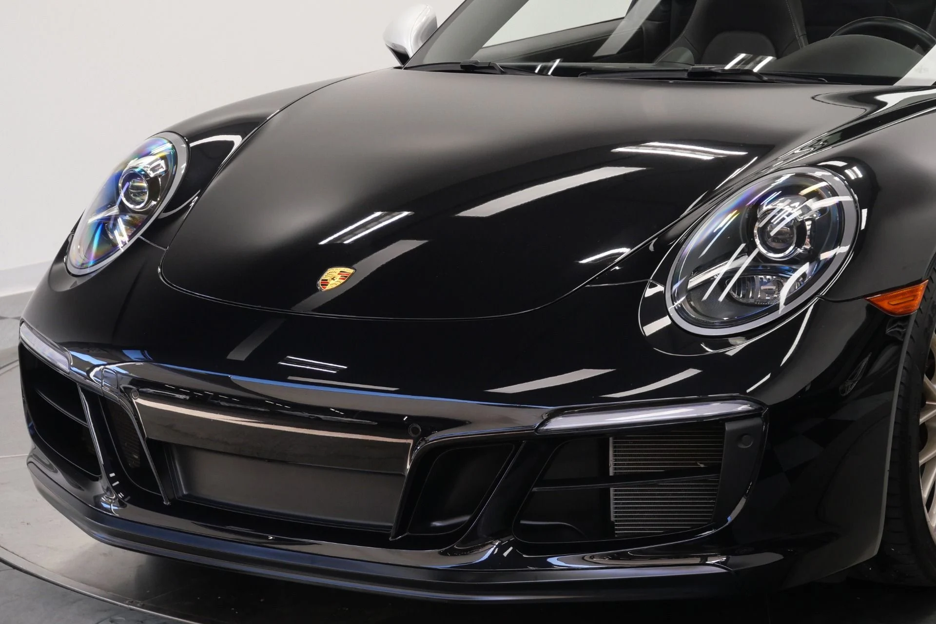 mph048_2183700327_Used_2019_Porsche_911_Targa_4_GTS_Exclusive_Manufaktur_Edition_Sport_Design_Package_1780416584_0efb990f43