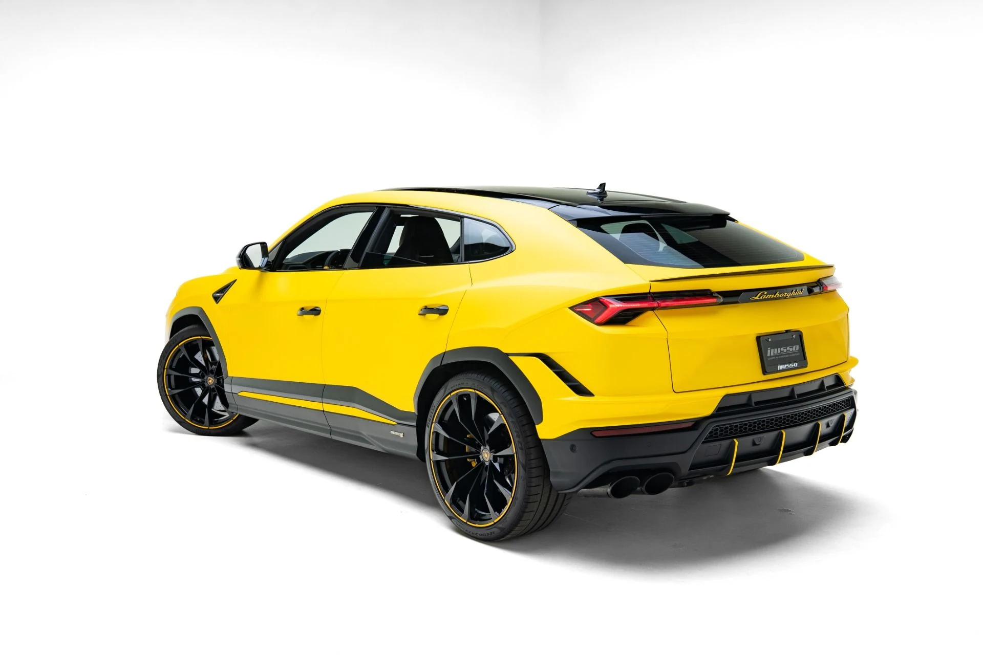 mph048_2184030810_Used_2024_Lamborghini_Urus_S_1778704794_0c68f9bb5a
