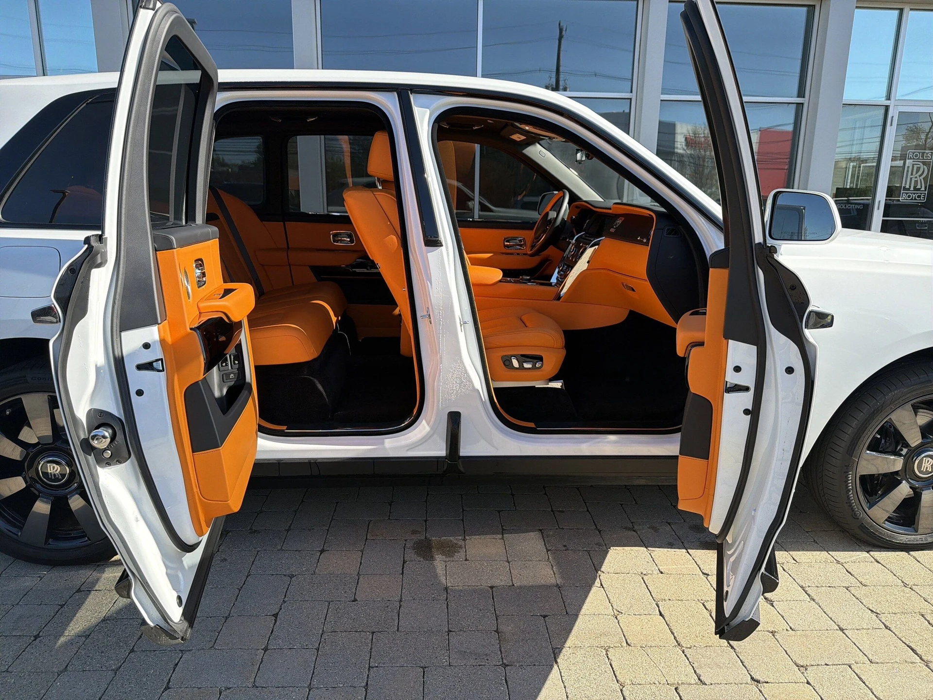 mph048_2203593006_17d93ef159037c66c155b1a236837e8cx_1be0c59879