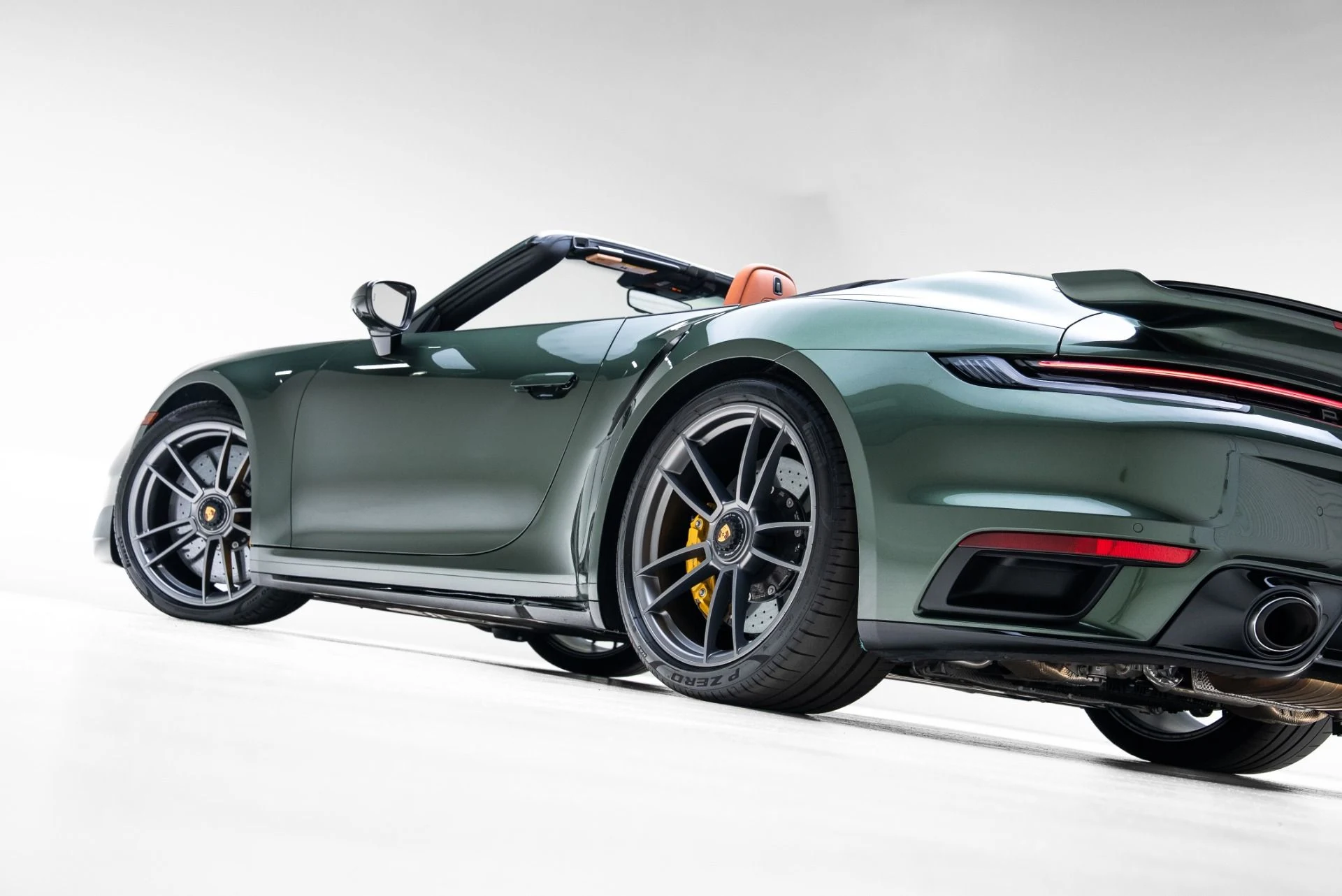 mph048_2209870364_Used_2024_Porsche_911_Turbo_S_Cab_1775066581_5113a32ff5