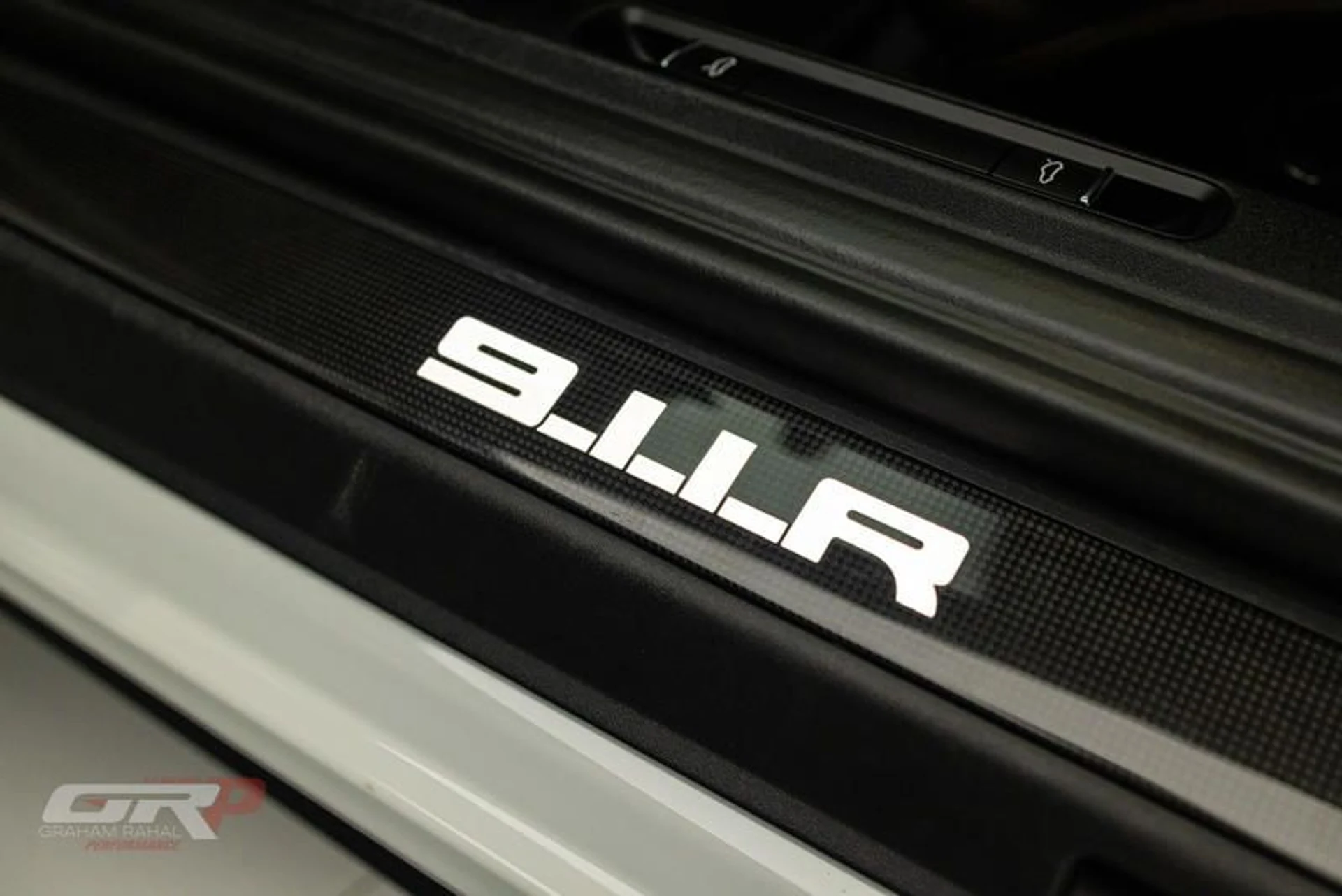 mph048_2217366942_167_B22_B4_6865_4_C4_D_8_B9_B_933_E9_EA_374_AC_a5e4f3d6d0