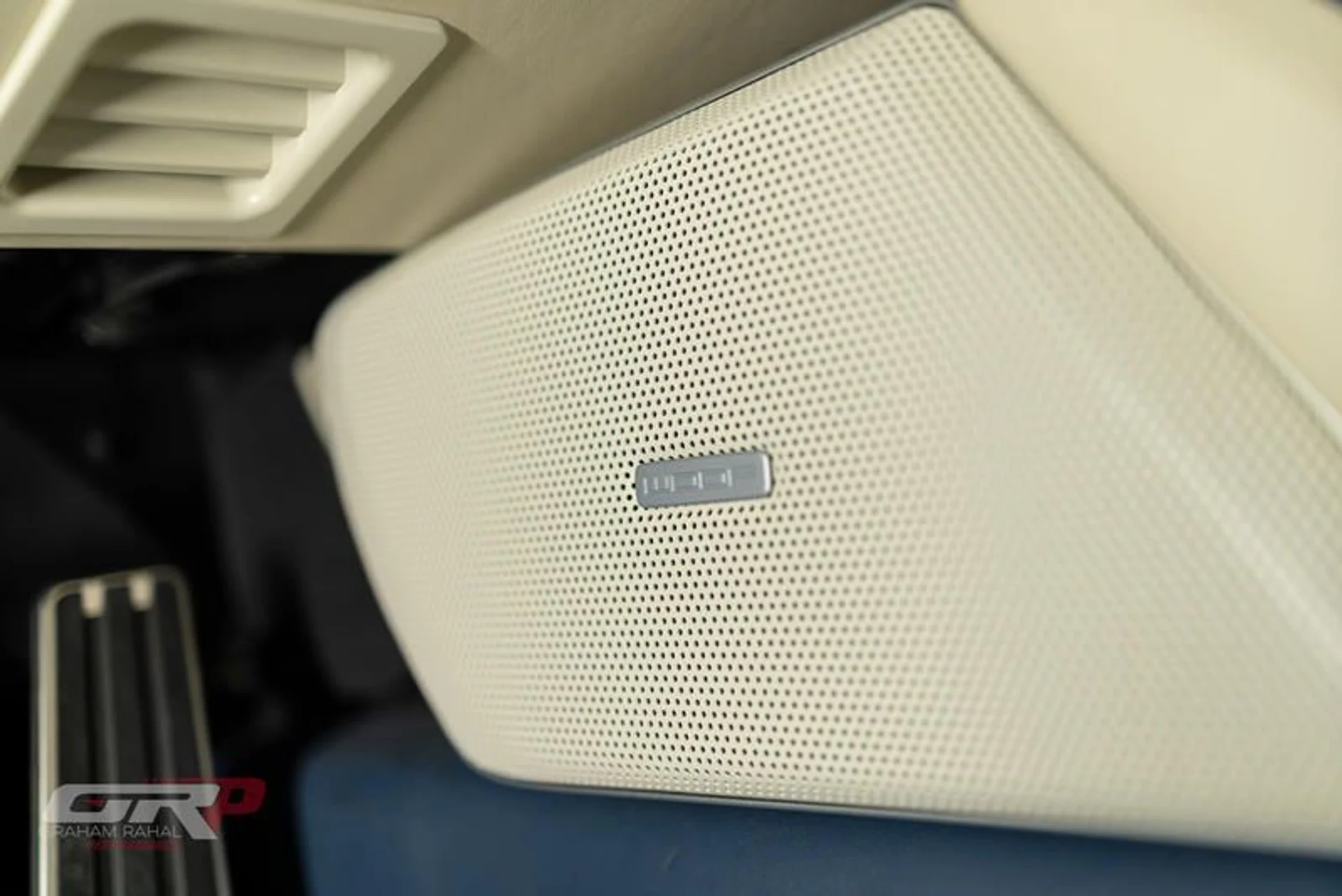 mph048_2247006398_2_BE_0_CBDC_D23_E_42_C8_8_A44_20_B6_F0_F92_EC_4_9e9a680069