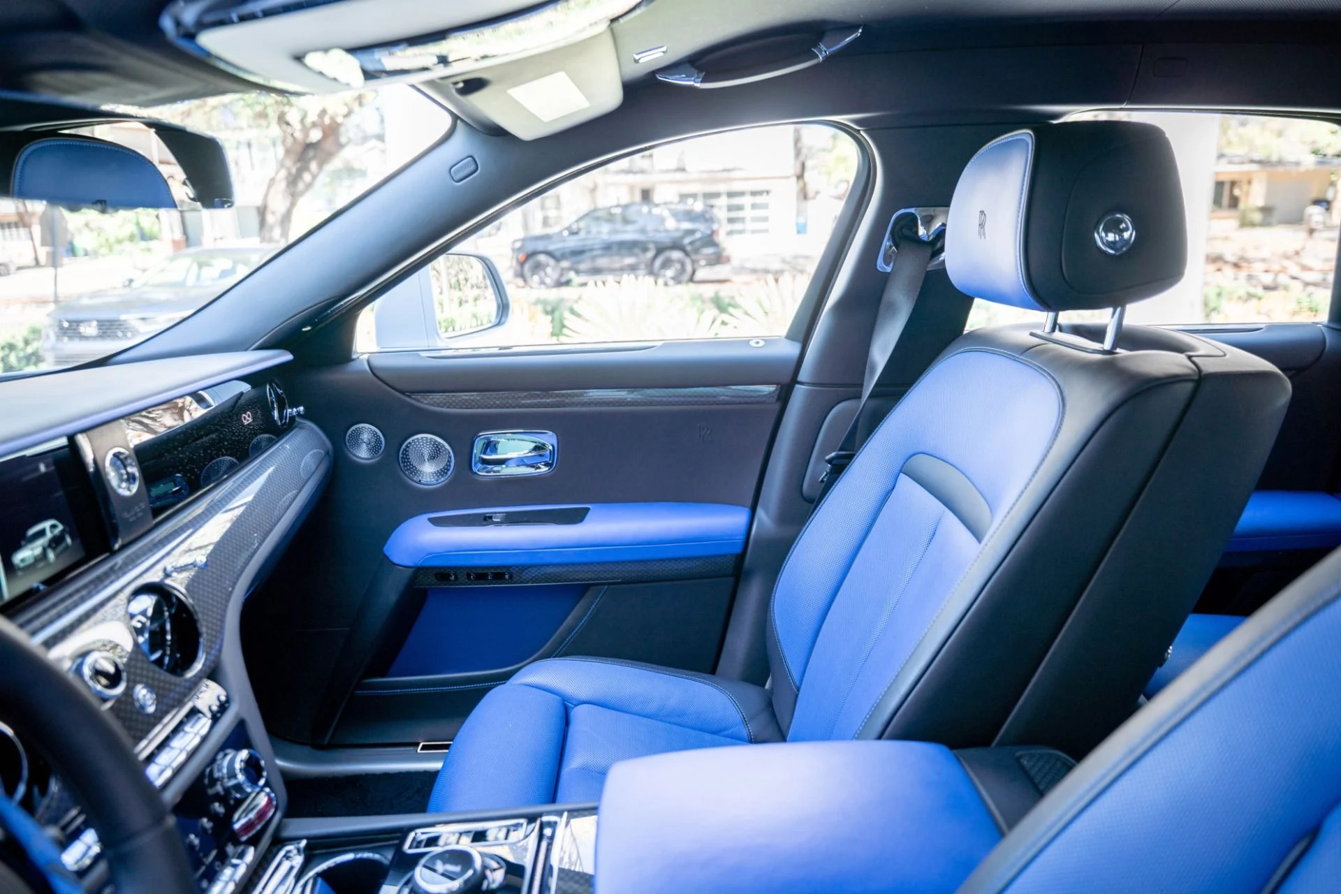 mph048_2248565351_Used_2022_Rolls_Royce_Black_Badge_Ghost_1772144613_7cfda2a0bf