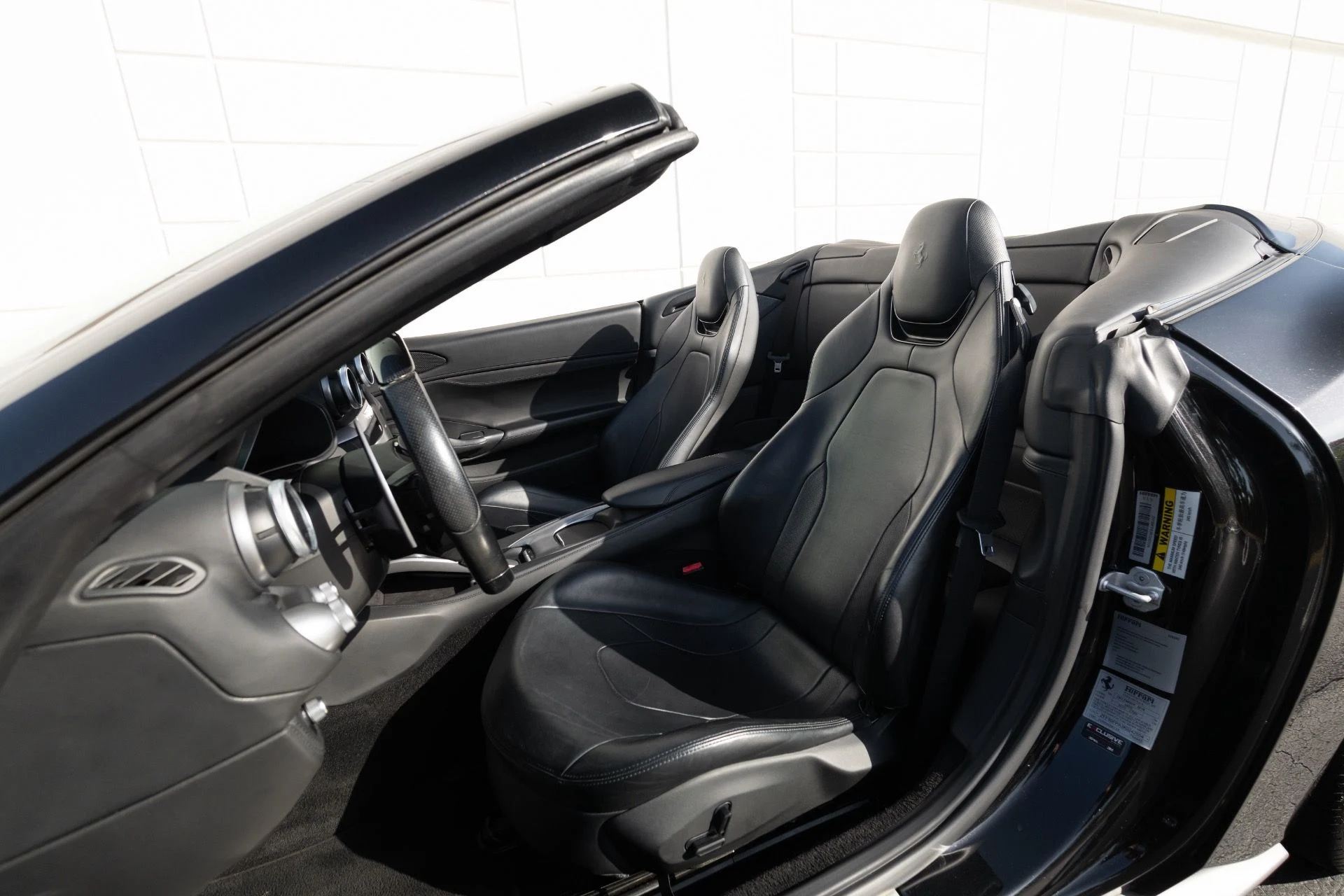 mph048_2251533276_Used_2019_Ferrari_Portofino_1771532619_cb10bcc8ba