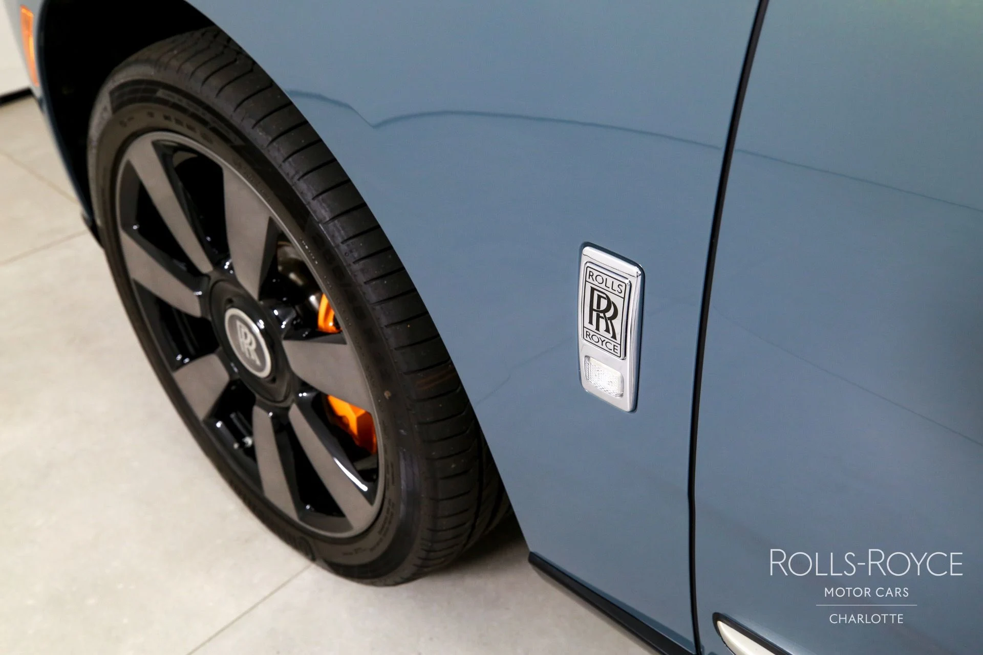 mph048_2277494781_Used_2025_Rolls_Royce_Cullinan_1759510735_b14252e153