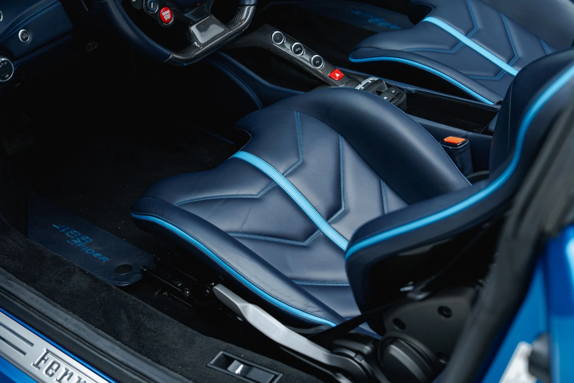 mph048_2291454294_Used_2019_Ferrari_488_Spider_1790896021_e578337e56