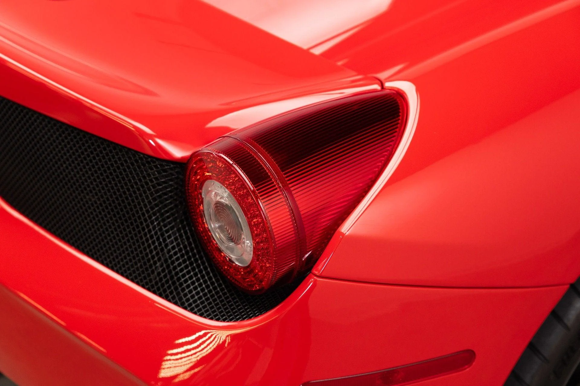 mph048_2297294870_Used_2014_Ferrari_458_Speciale_1786703964_102a897f8b