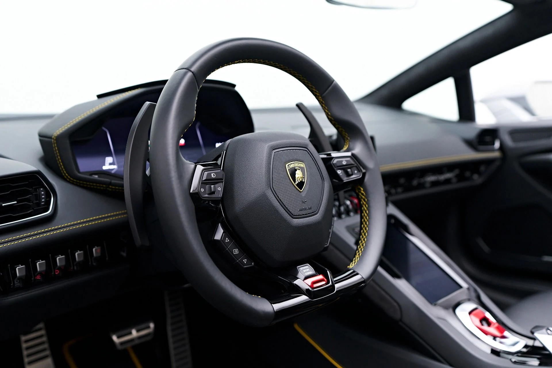 mph048_231405322_Used_2021_Lamborghini_Huracan_EVO_Base_1754524536_bc688ffb36