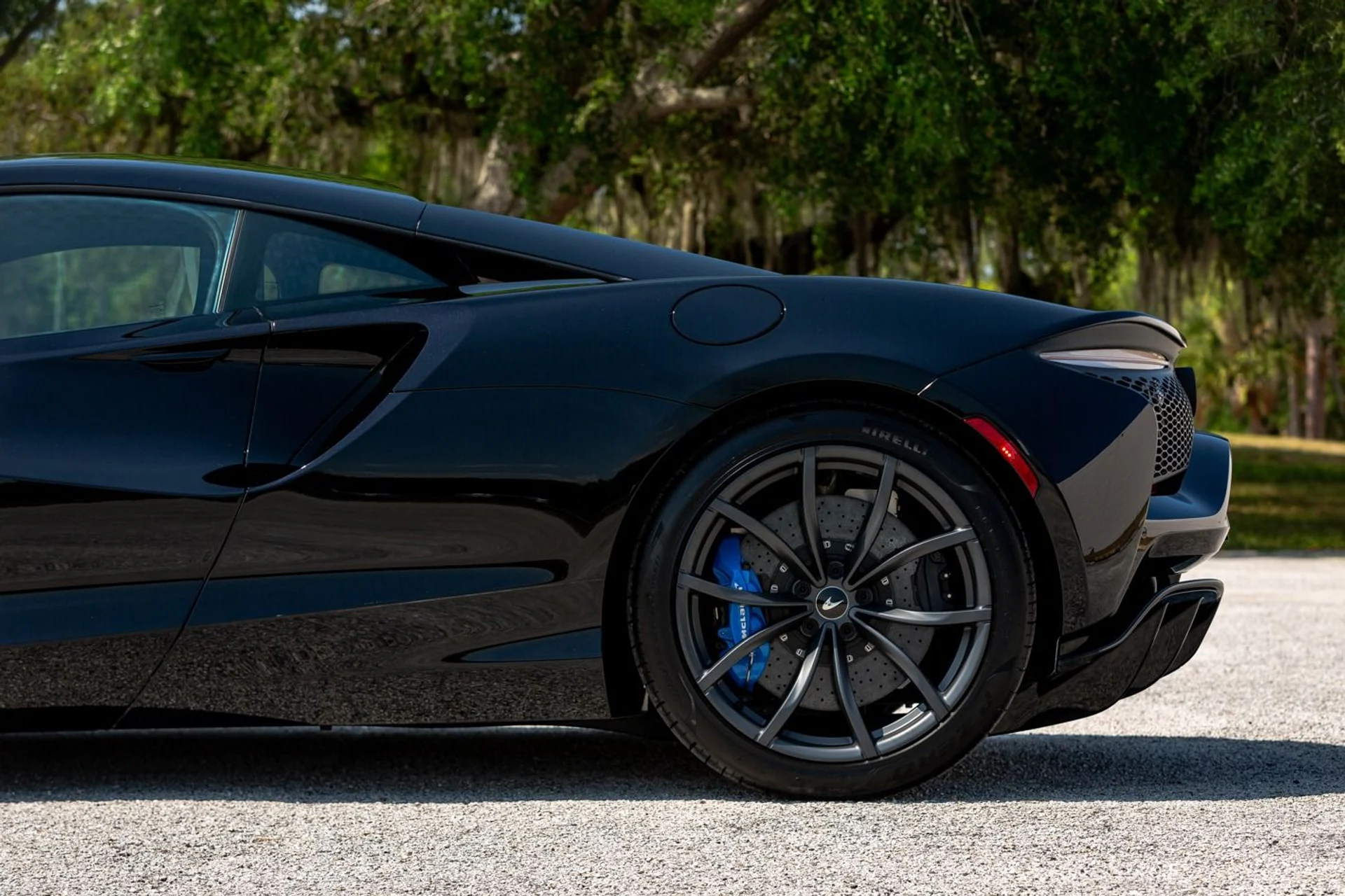 mph048_2318760413_396_p49_l_2f35cb4ae0