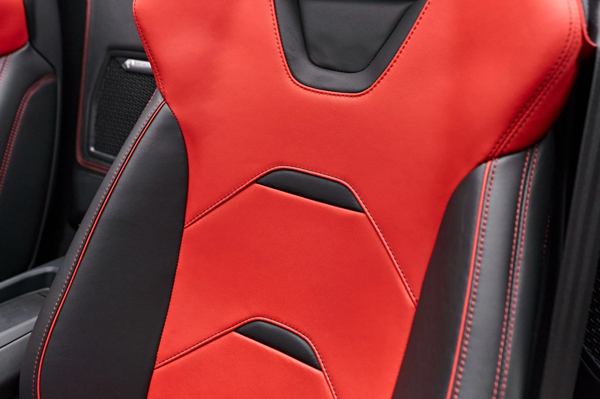 mph048_2325767381_Used_2021_Lamborghini_Huracan_EVO_Base_1729305631_5161b0b670