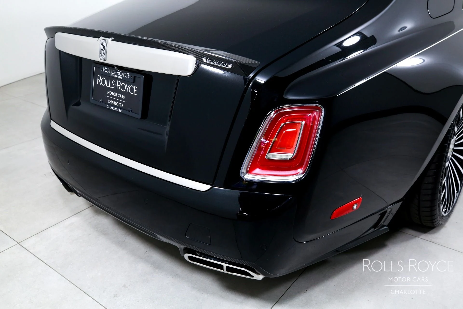 mph048_2328884055_Used_2018_Rolls_Royce_Phantom_1776373846_f15cc802c0