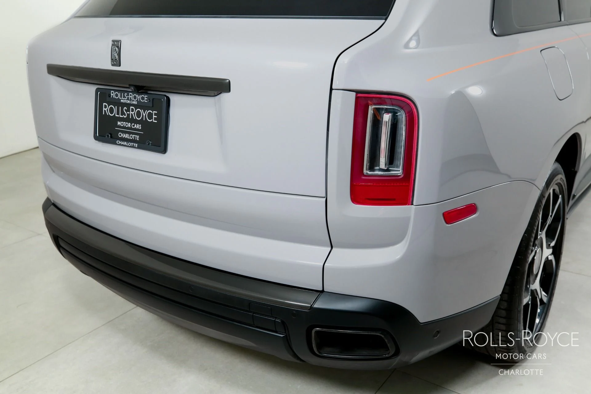 mph048_2336783792_Used_2024_Rolls_Royce_Black_Badge_Cullinan_1765396313_f05066d492