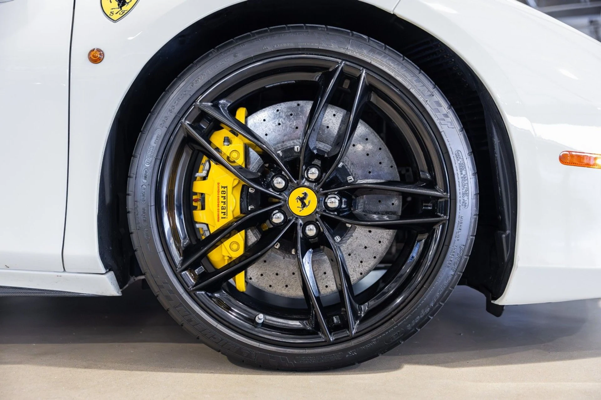 mph048_2342142767_uw_03edddde04