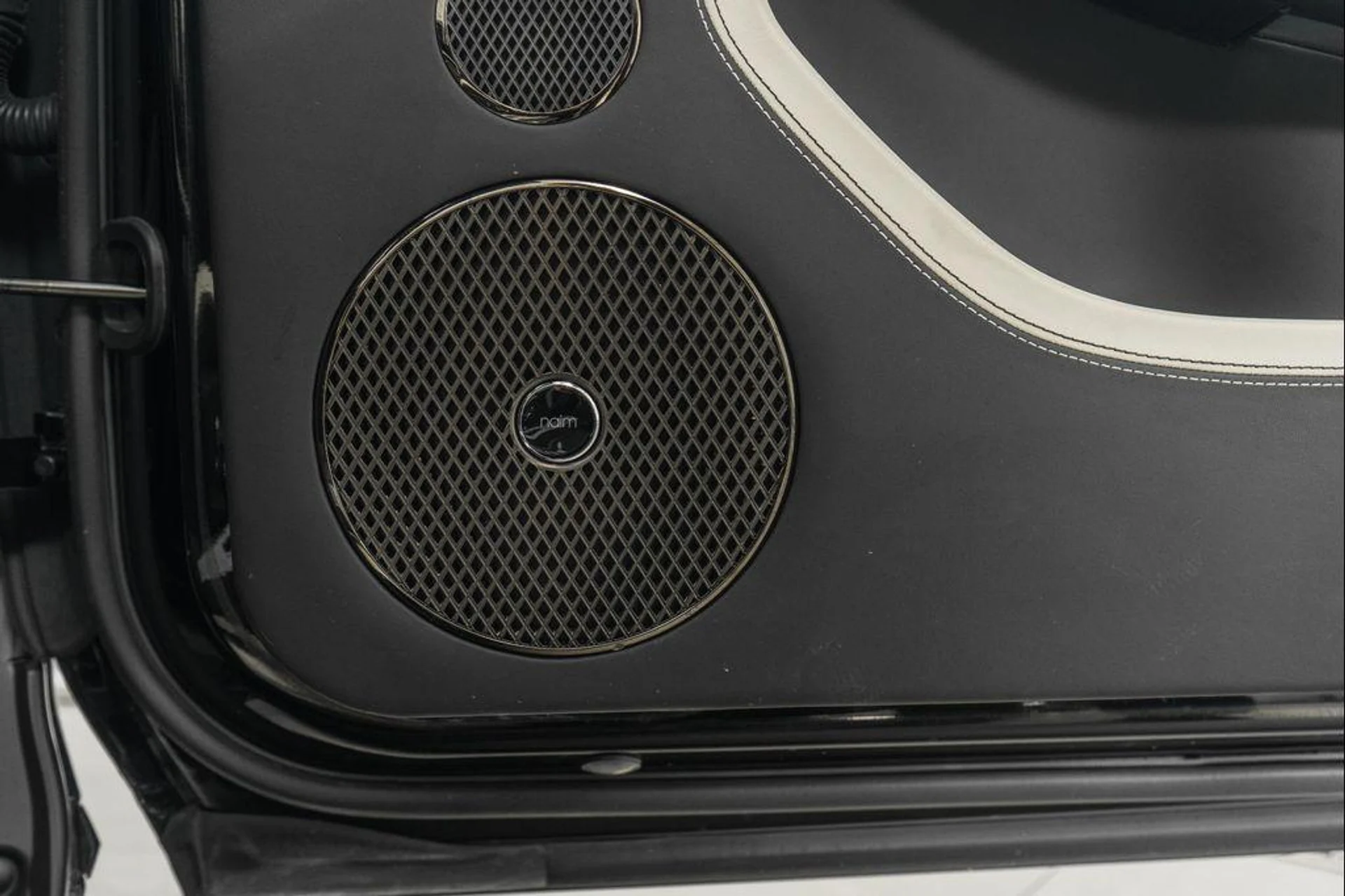 mph048_2354354044_g_Erf_UD_MMV_Ie_Rh_A_Eu3hli_C6_Jng_5a2dbdb4ce