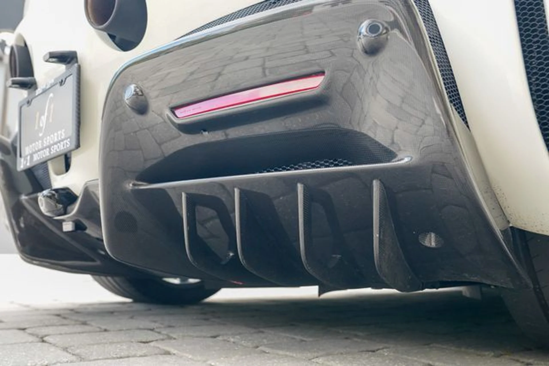 mph048_2388526905_22977808_49_80fd565235