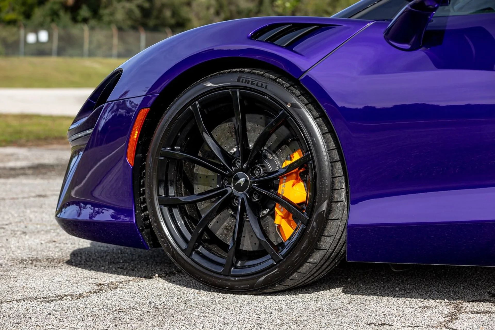 mph048_2396284027_362_p49_l_e64ff7b140