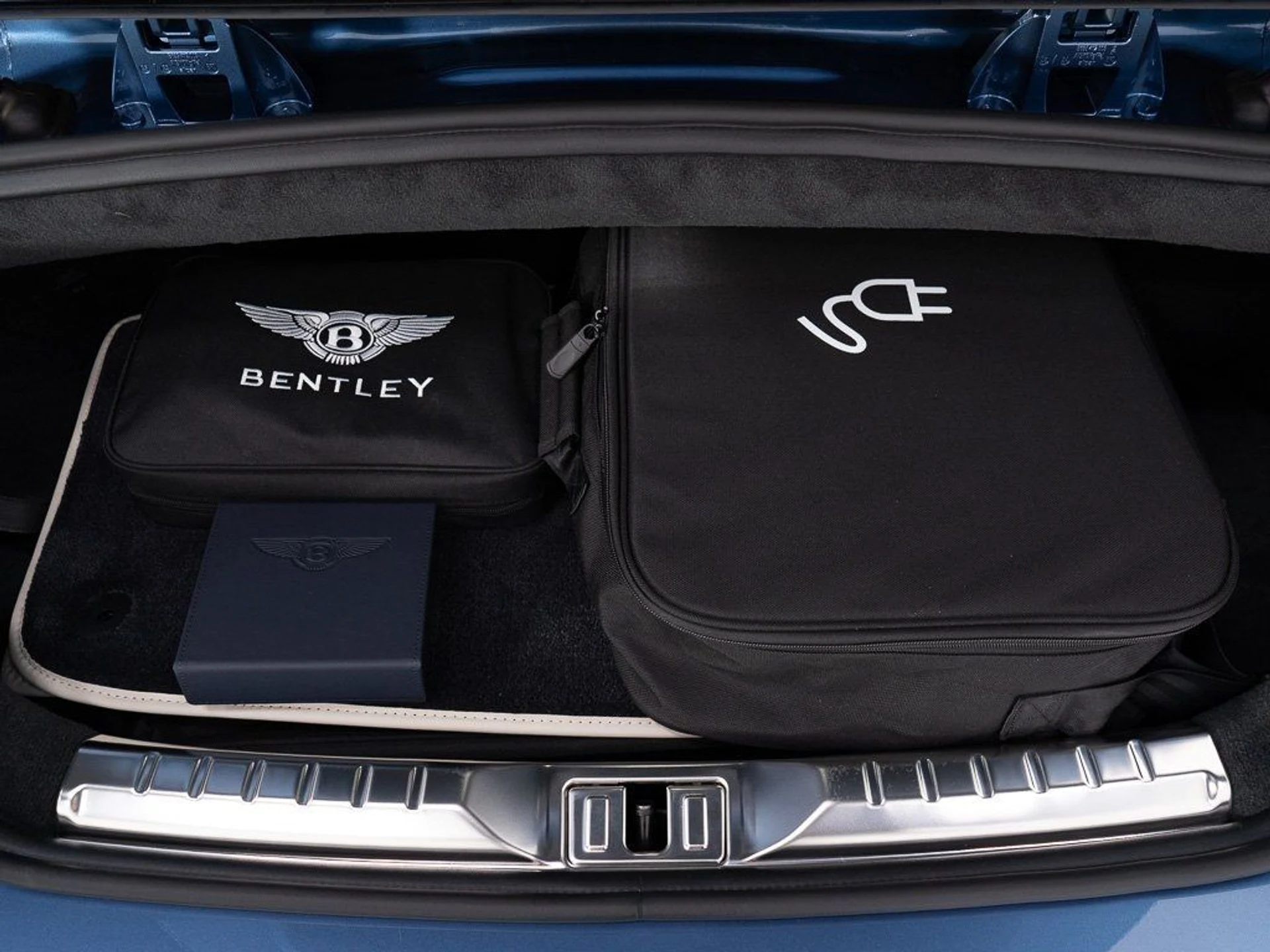 mph048_2411583388_75a9f92f68054f5a26b5bb63b30e57a3_dc7f43ac7b