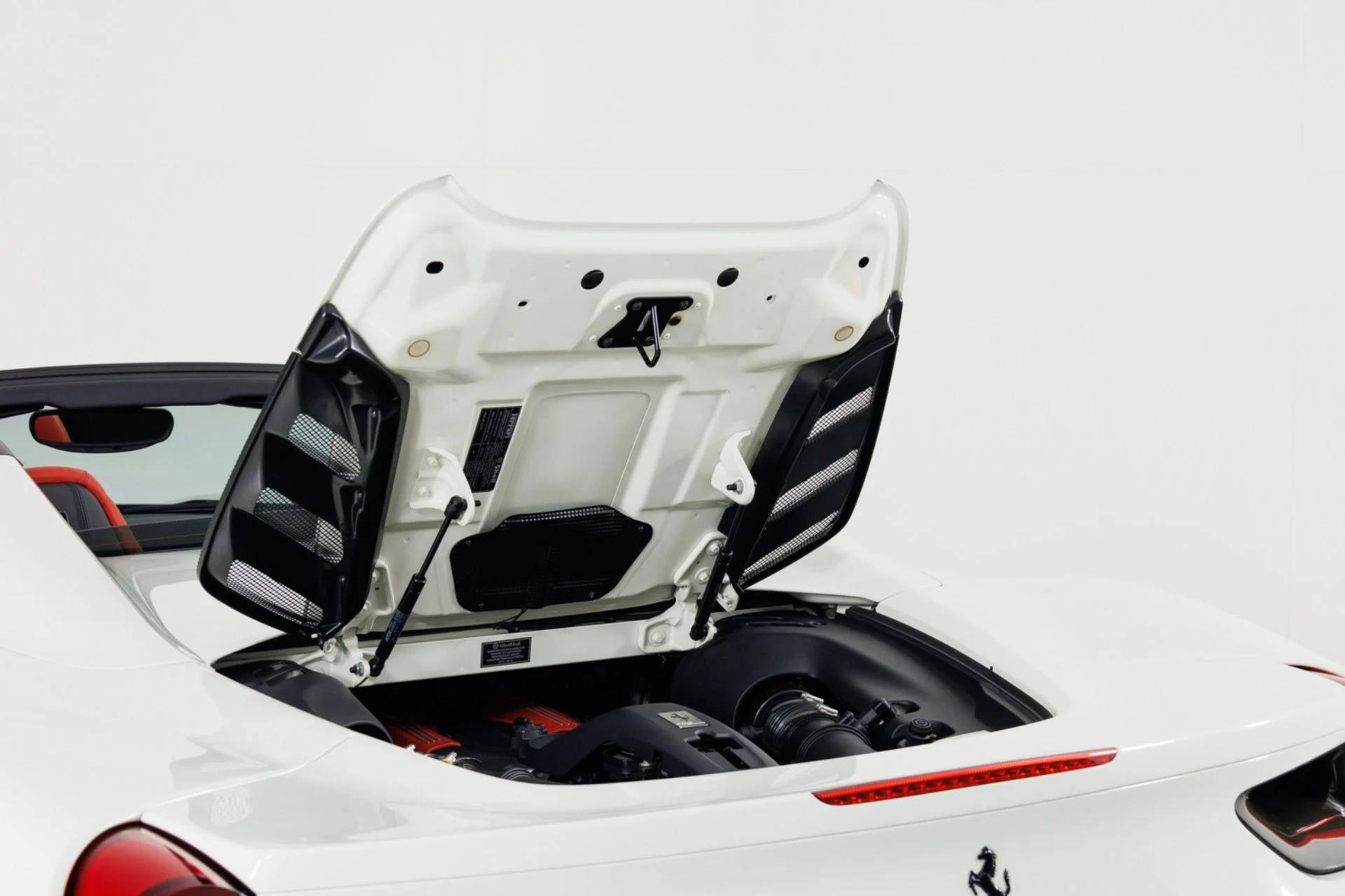 mph048_2427431584_Used_2017_Ferrari_488_Spider_1788388460_af5b8d905c