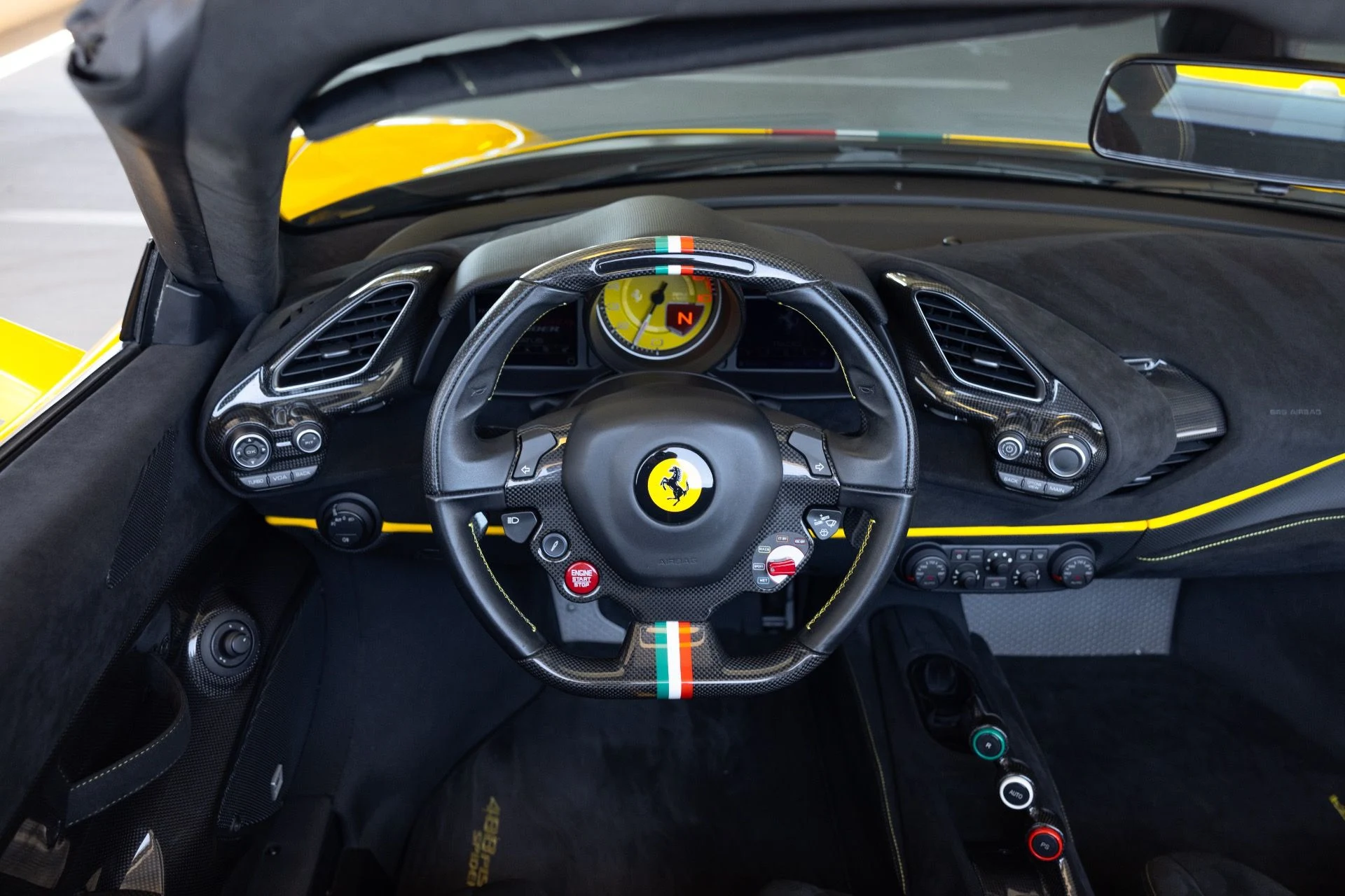 mph048_2430058882_Used_2020_Ferrari_488_Pista_Spider_1785218764_f8fbda3039