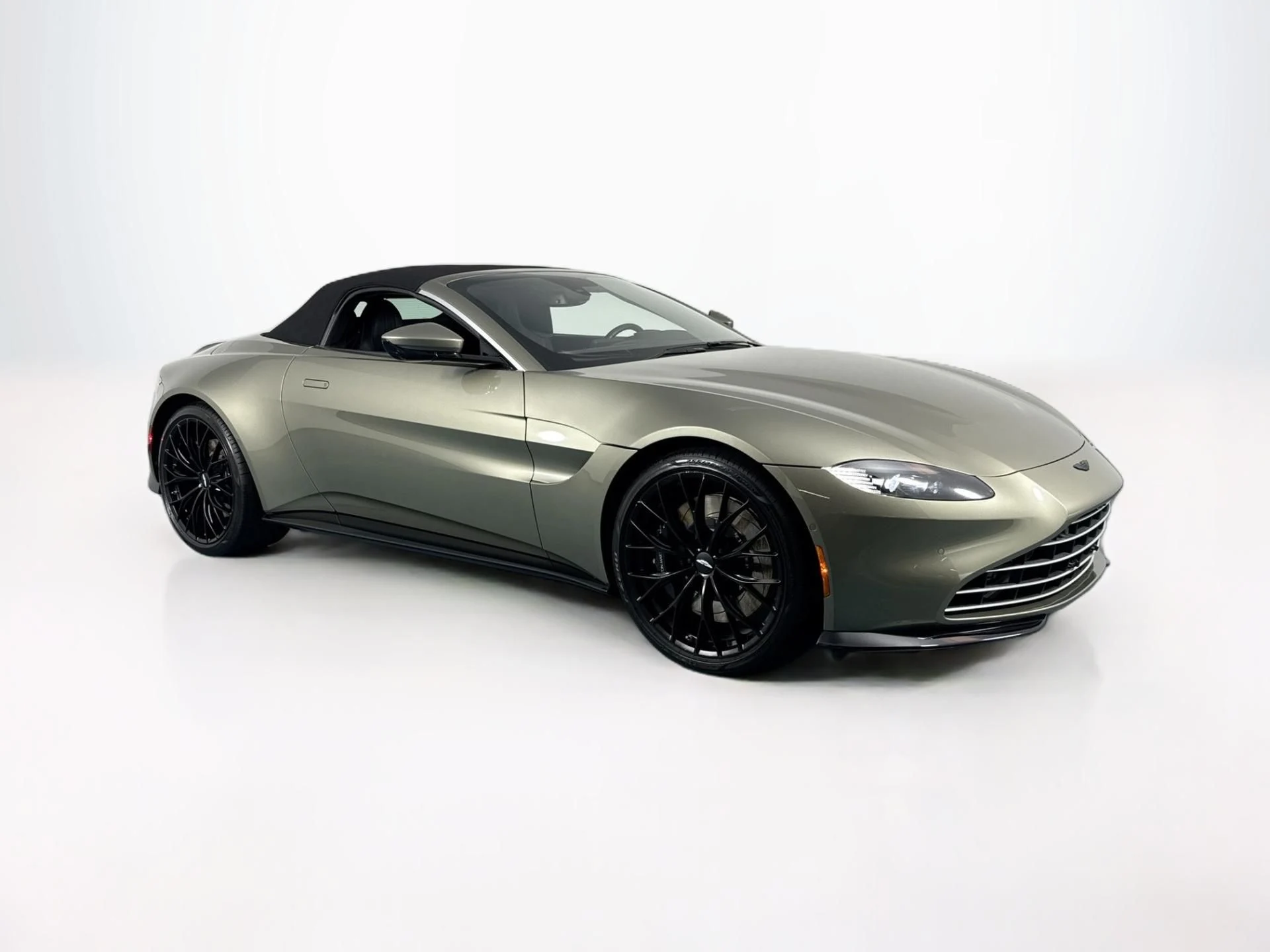 mph048_2438933490_Used_2023_Aston_Martin_Vantage_V8_1783445571_a3903e4b51