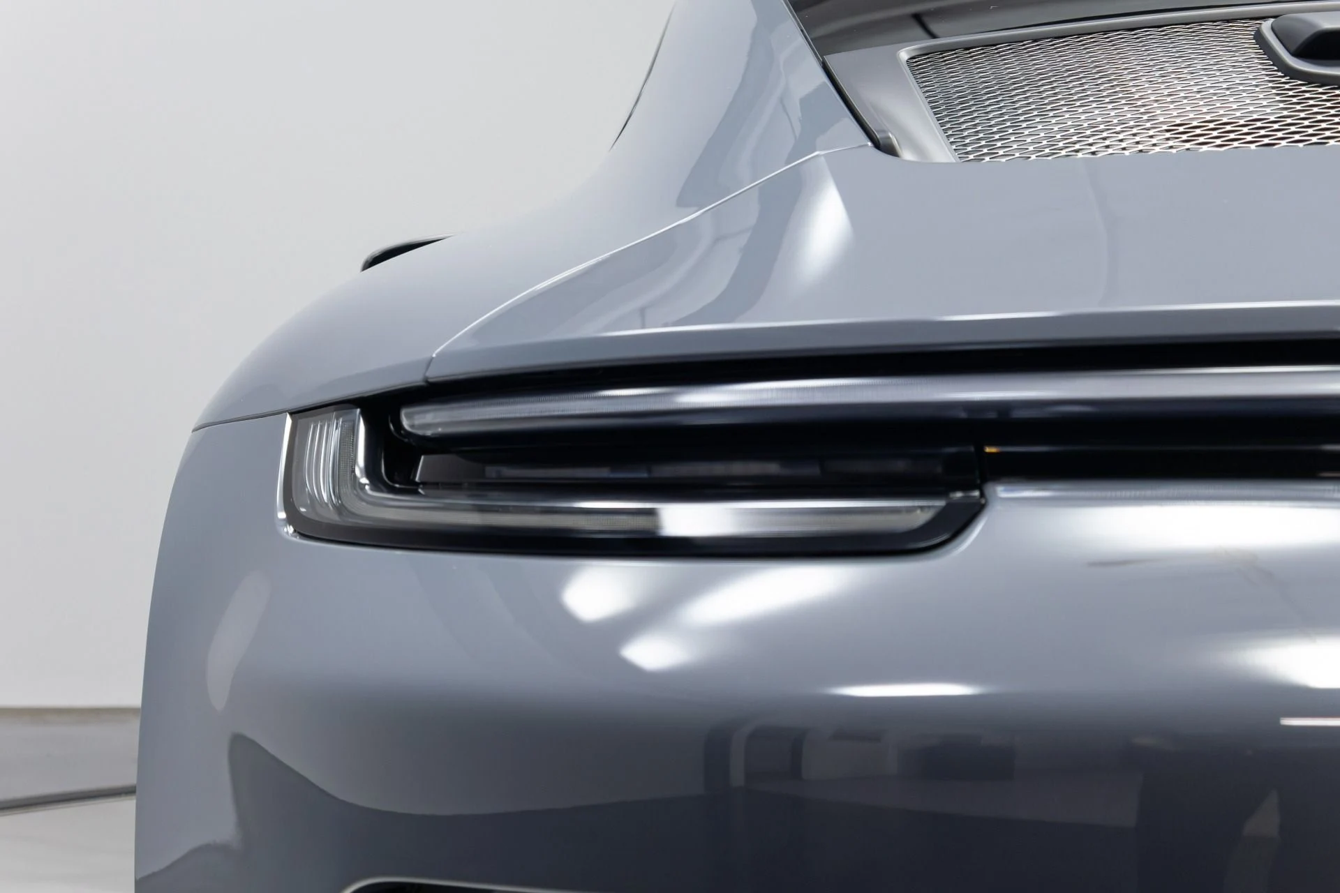 mph048_2450120379_Used_2024_Porsche_911_GT_3_Touring_1770958788_47415e3a8e