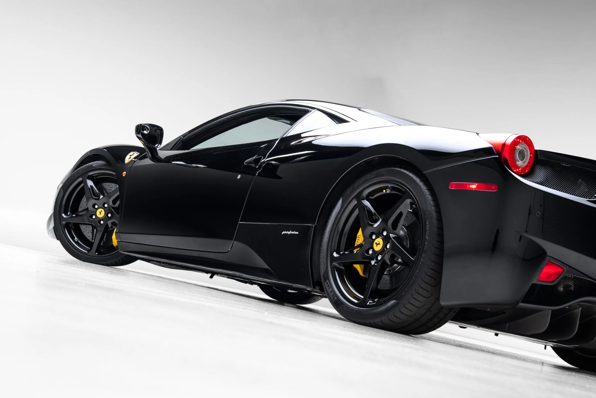 mph048_2451952217_Used_2010_Ferrari_458_Italia_1775250685_c5c3e05fee