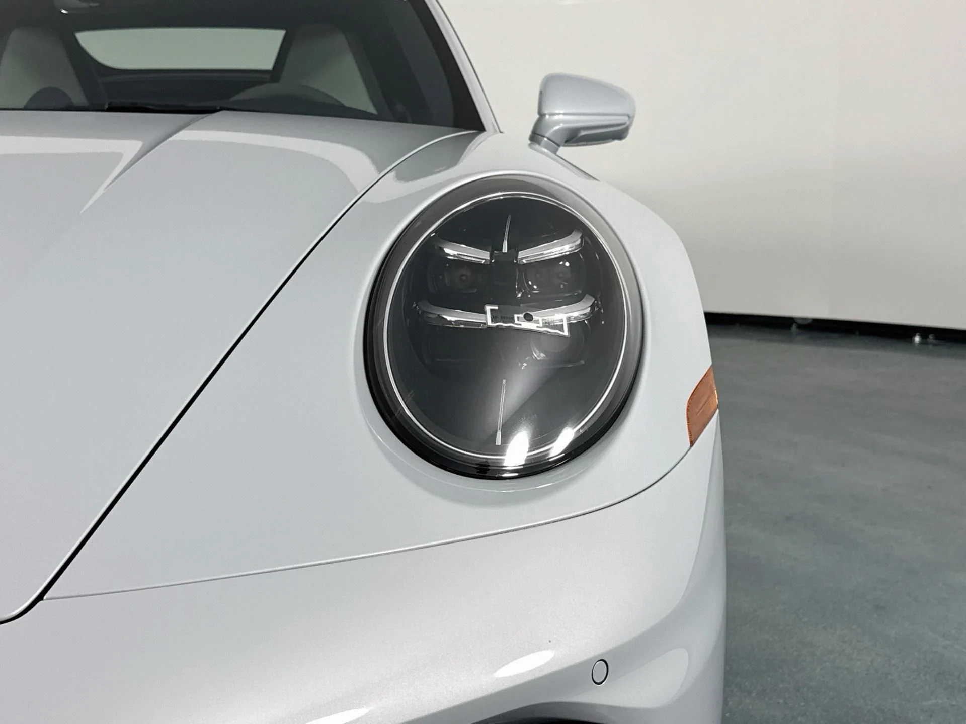 mph048_2455451108_Used_2025_Porsche_911_Carrera_1792182408_81b4968da6