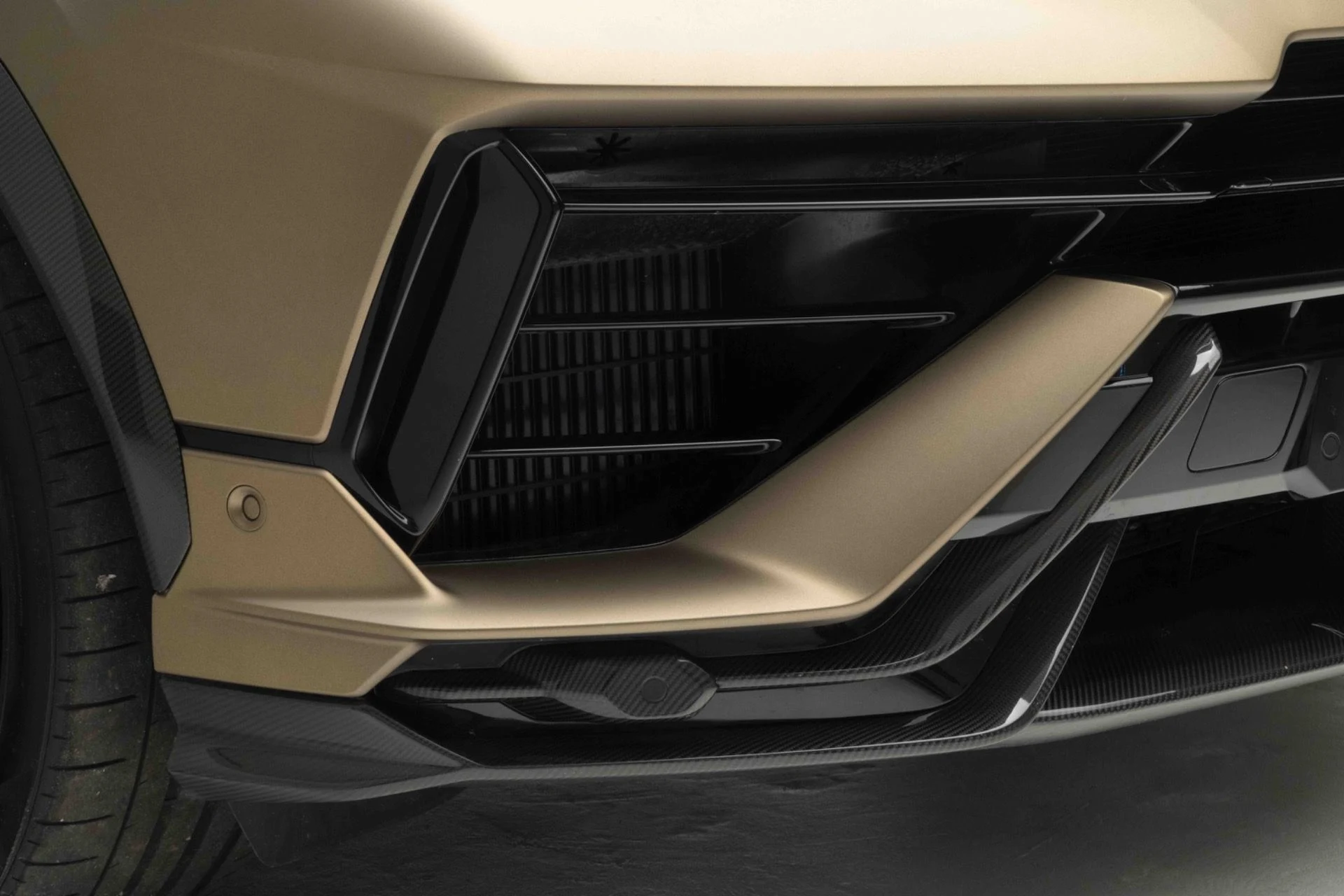 mph048_2458812816_Used_2024_Lamborghini_Urus_Performante_1774028777_087719e516