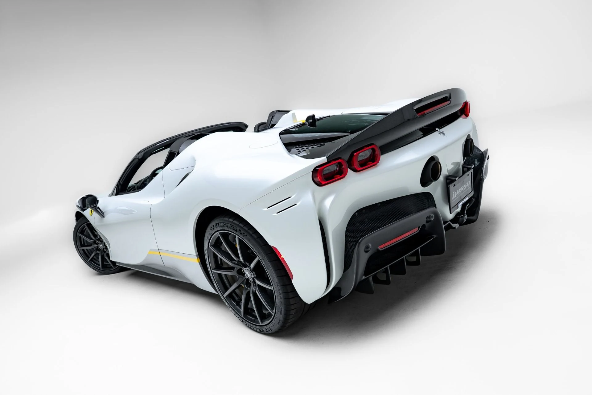 mph048_2460370896_Used_2024_Ferrari_SF_90_Spider_1777485052_b4089e7f7f