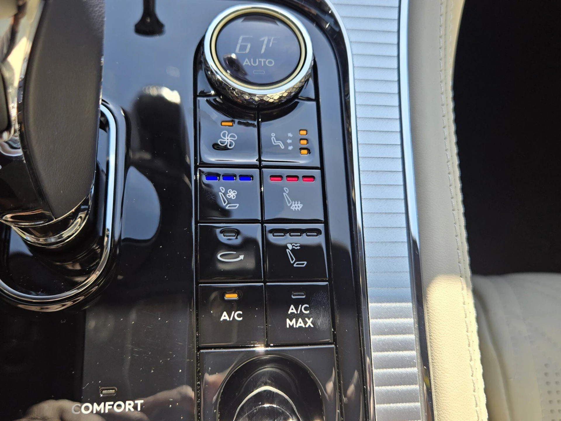 mph048_2484868227_86e809c63fa47429928812671f7d054cx_aa9518db38