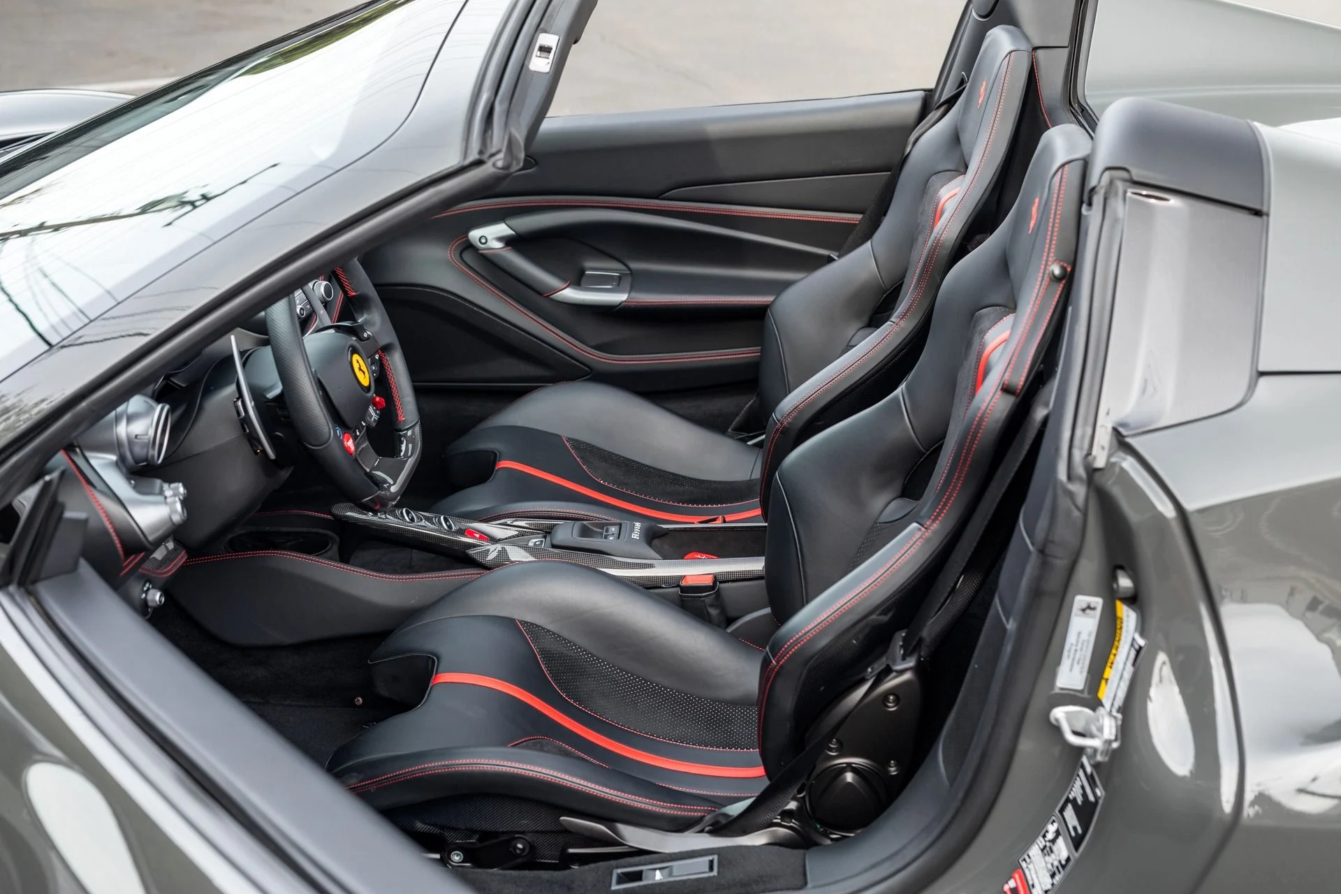 mph048_2505493694_Used_2021_Ferrari_F8_Spider_1734052253_f982a47a7a