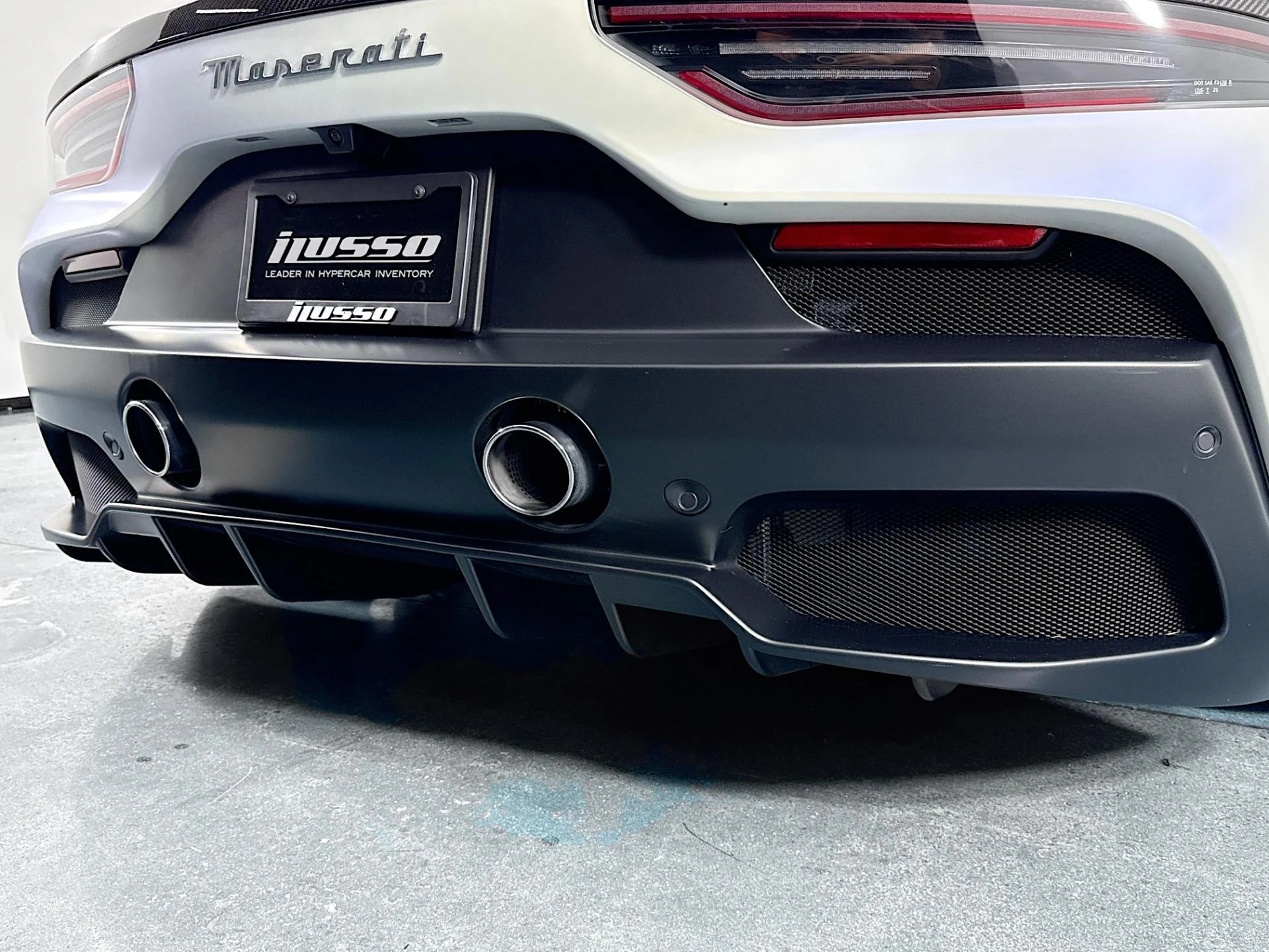 mph048_2564695584_Used_2023_Maserati_MC_20_1784665847_02c8686684