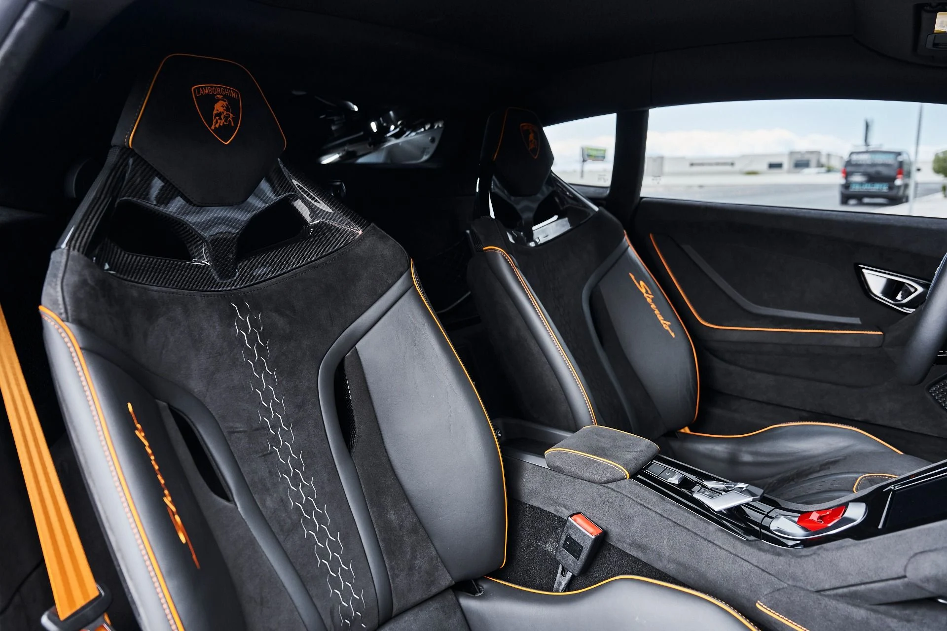 mph048_2586124854_Used_2023_Lamborghini_Huracan_Sterrato_Base_1780101790_3c01a10406